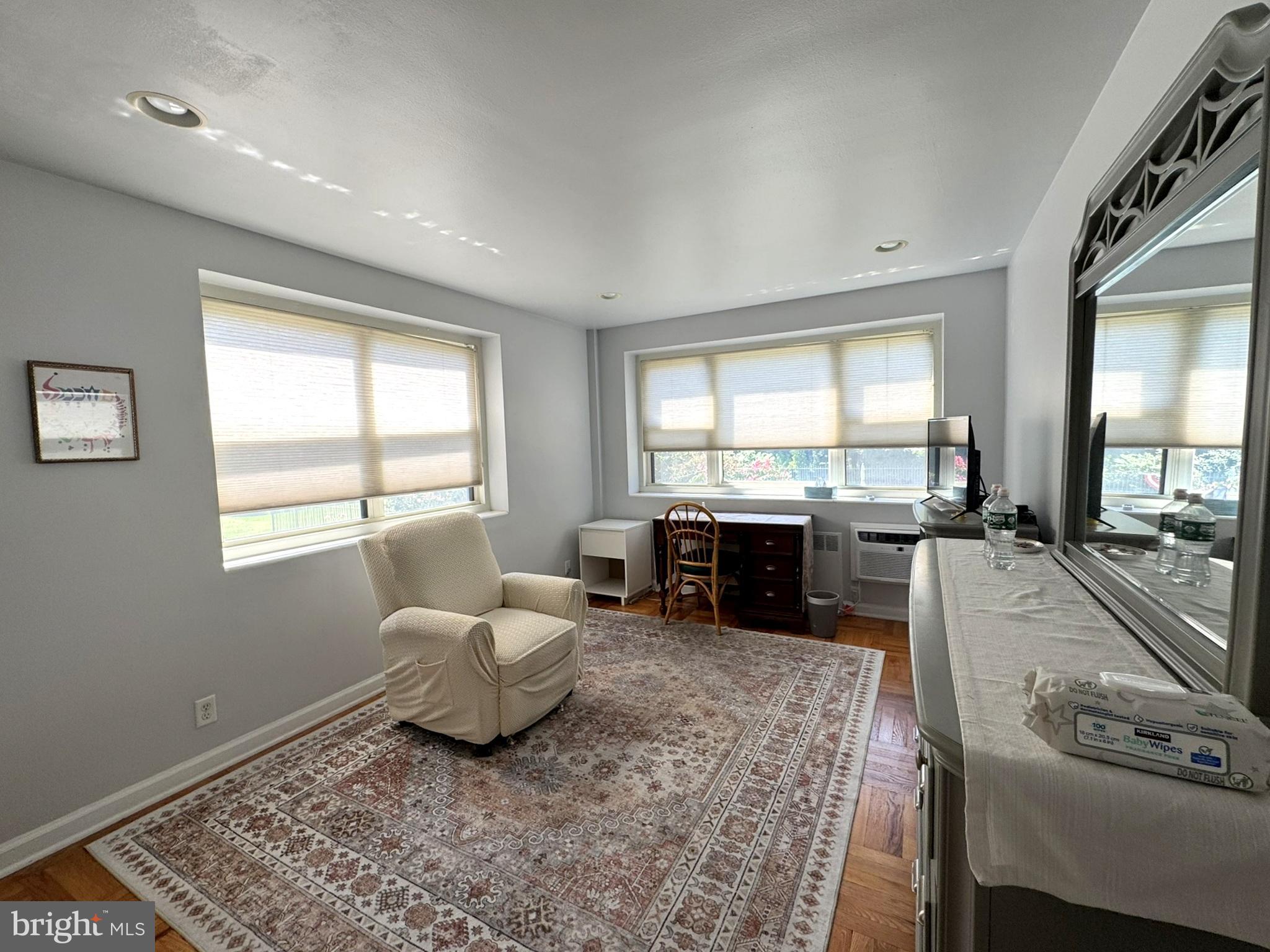 LATCHS LANE - Residential