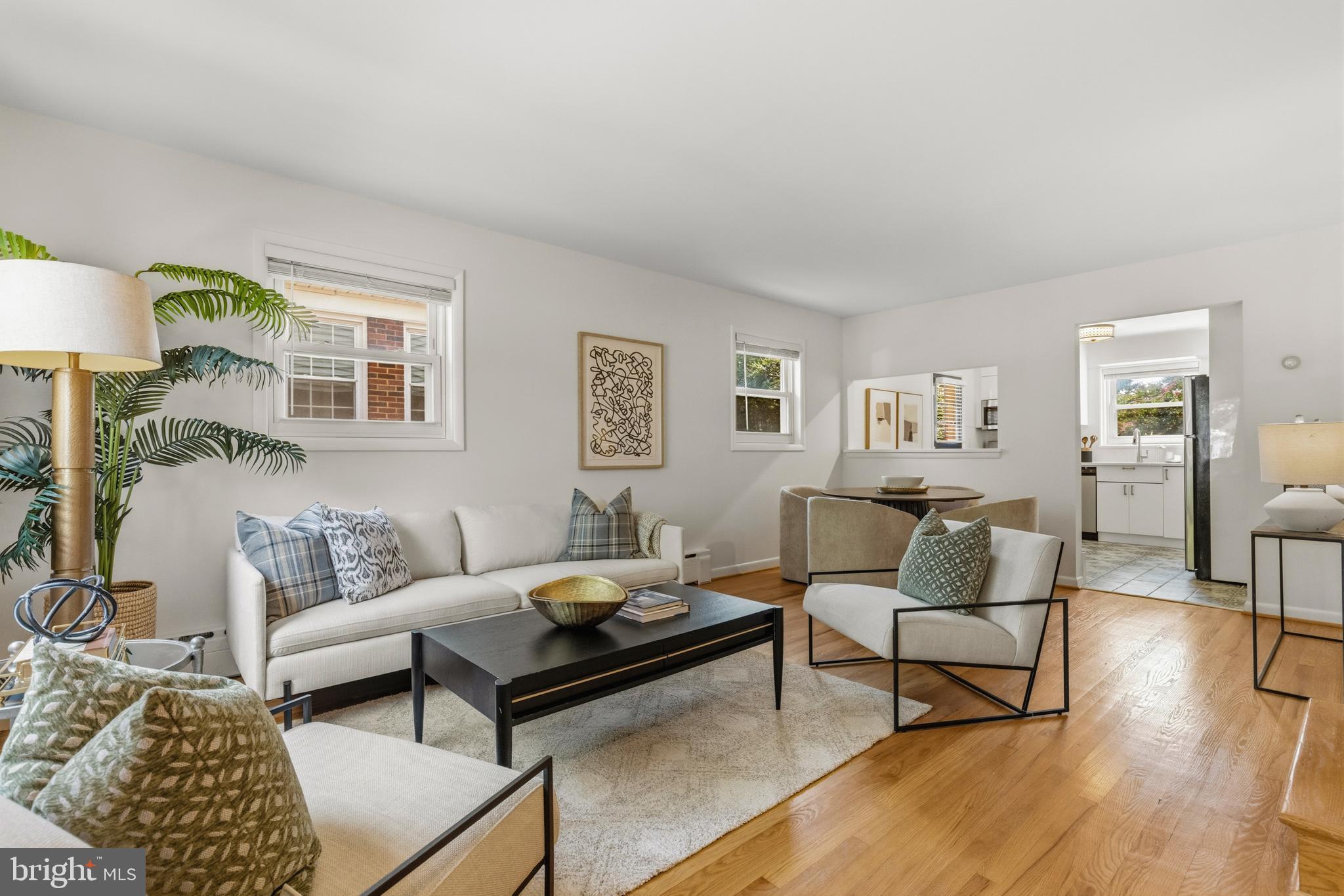 11 E MYRTLE STREET 1/2