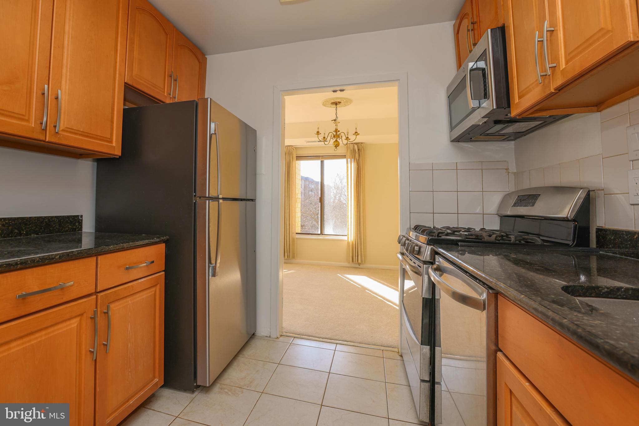 WOODLAKE TOWERS - Residential