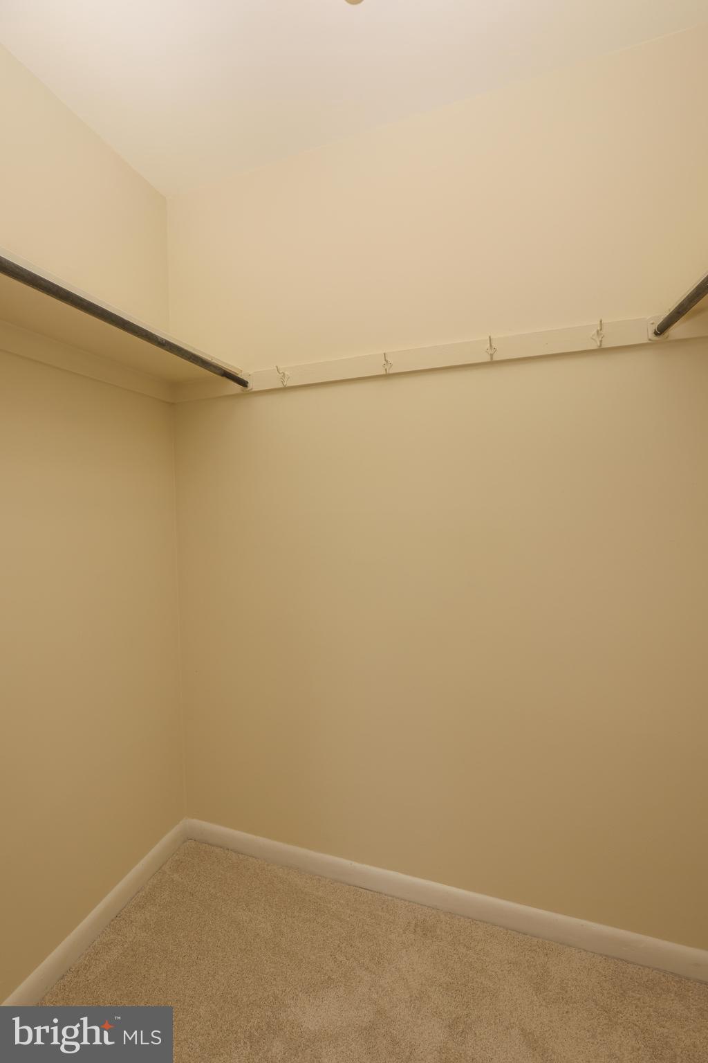 WOODLAKE TOWERS - Residential