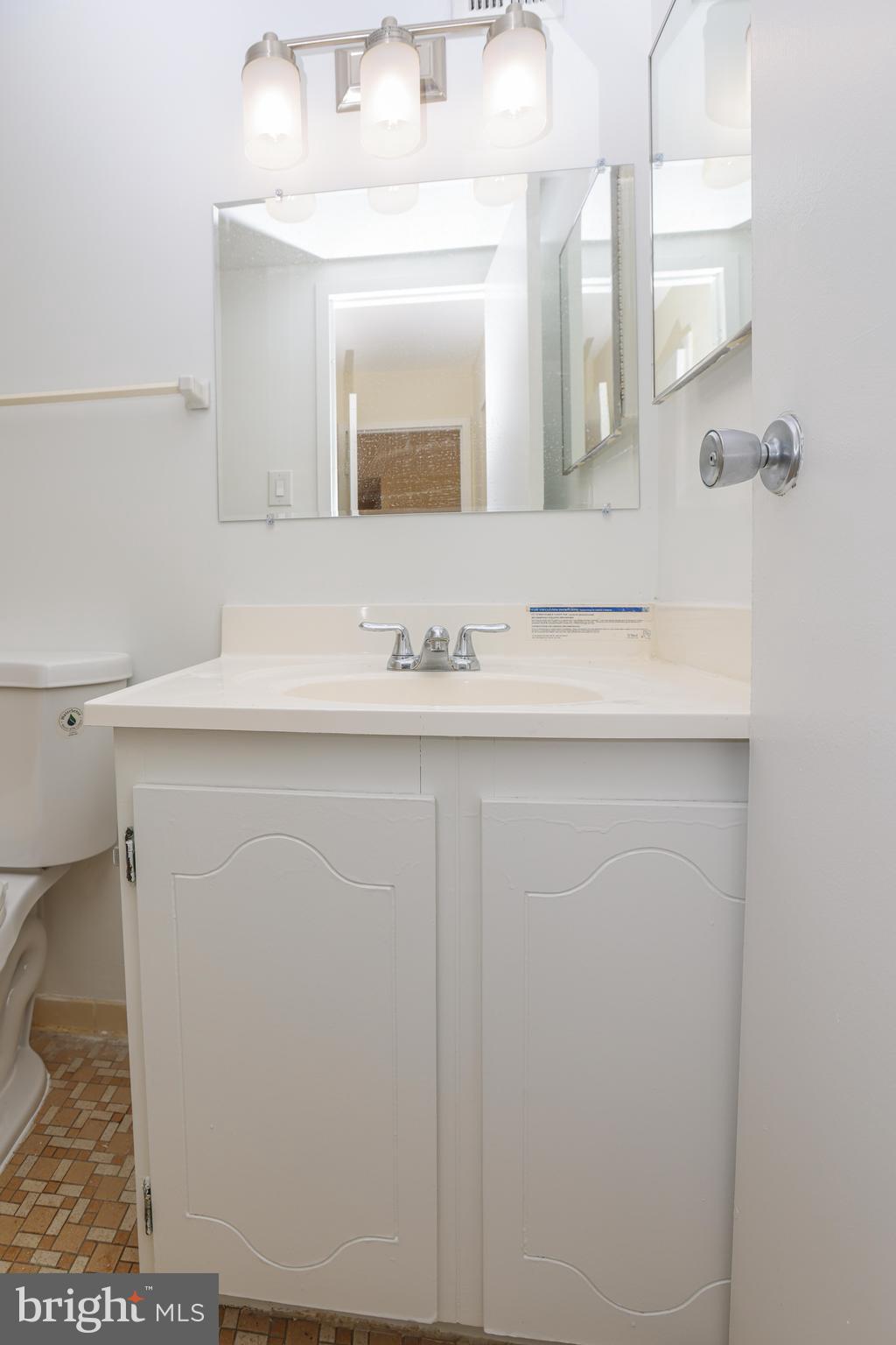 WOODLAKE TOWERS - Residential