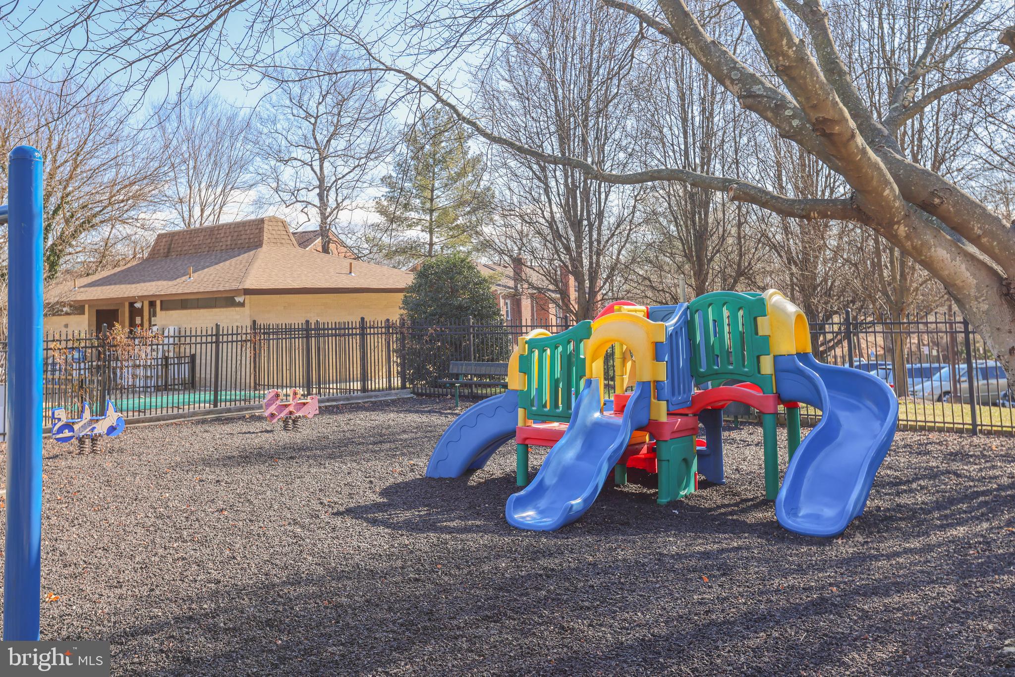 WOODLAKE TOWERS - Residential