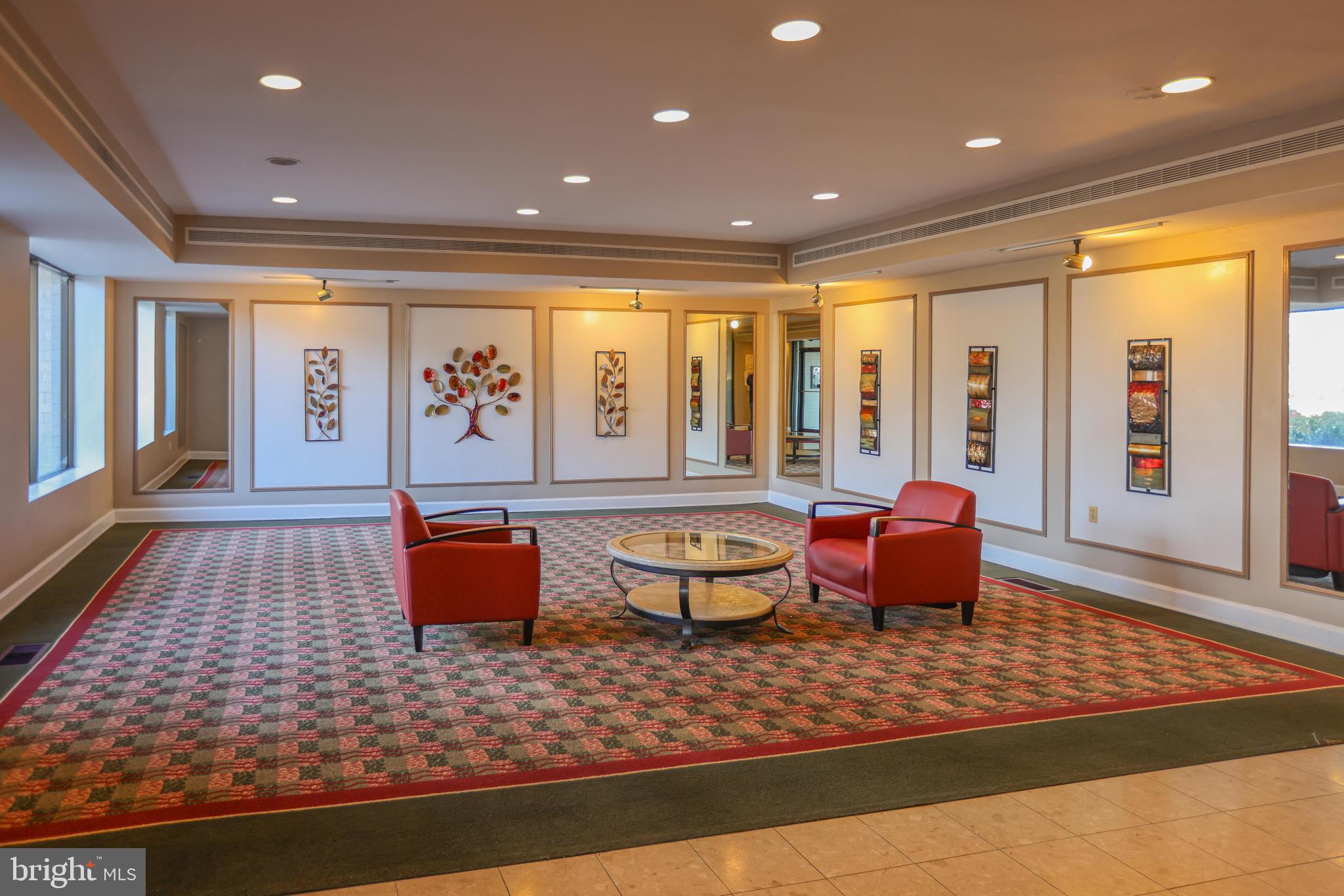 WOODLAKE TOWERS - Residential