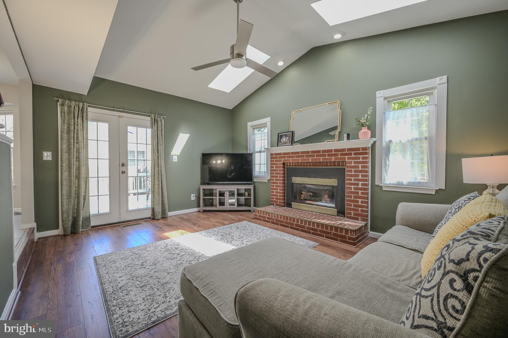 STRATFORD GLEN - Residential