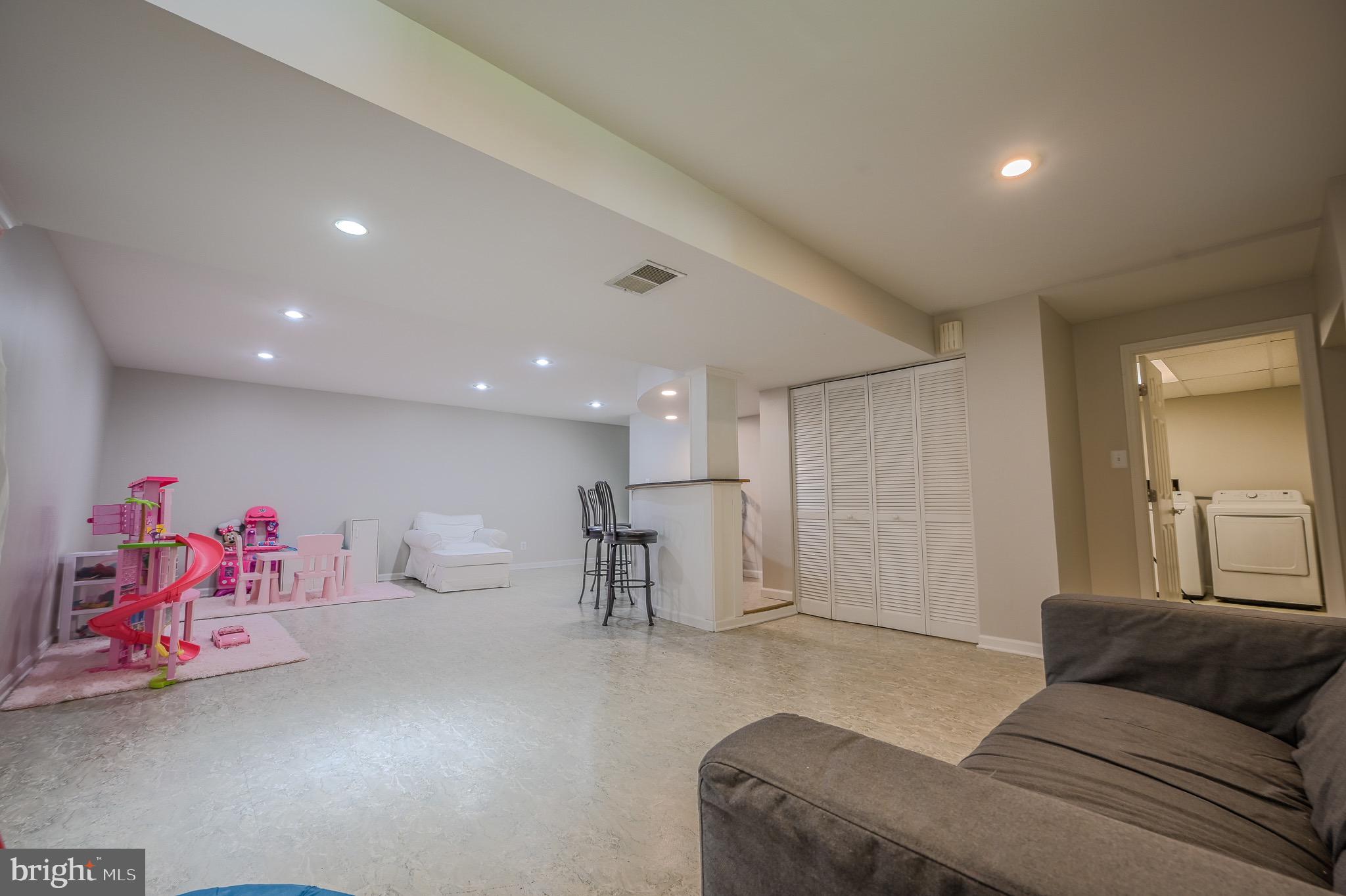 STRATFORD GLEN - Residential