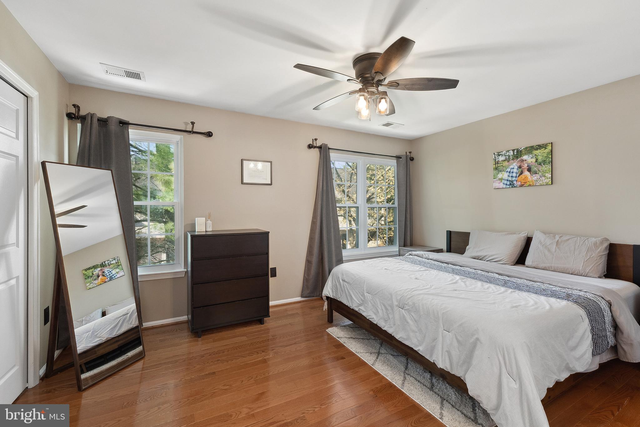 ASHBURN VILLAGE - Residential