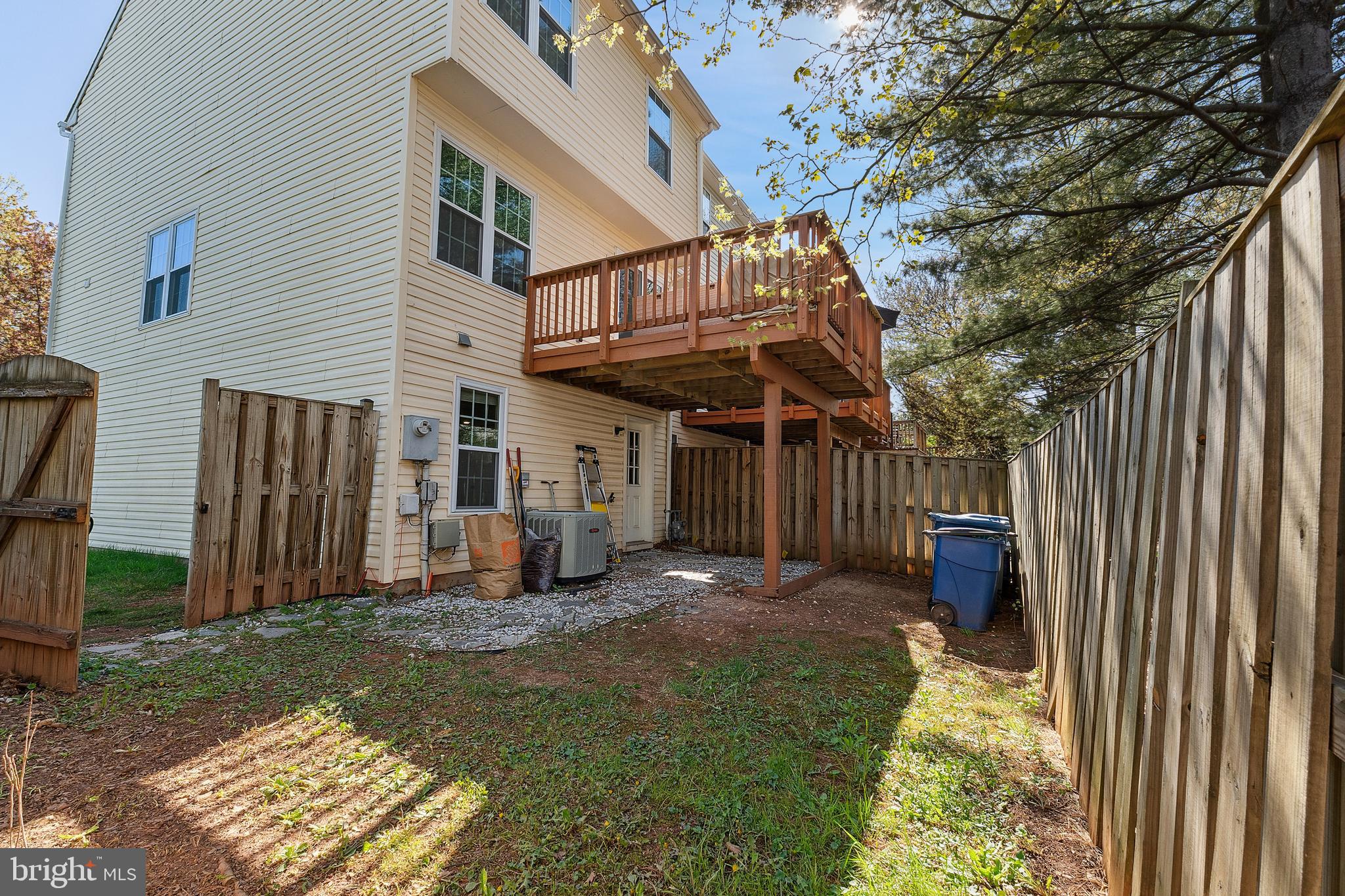 ASHBURN VILLAGE - Residential