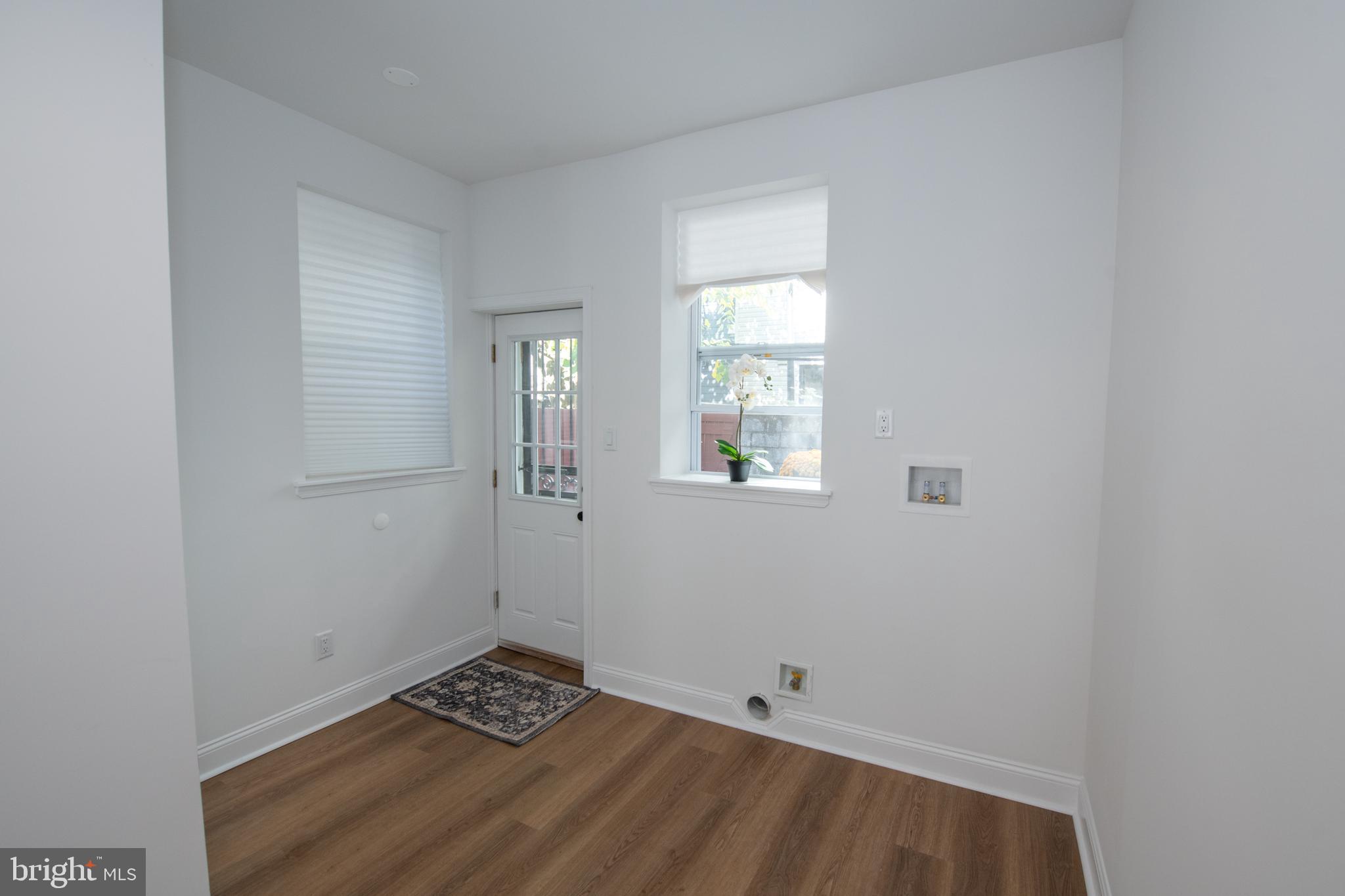 POINT BREEZE - Residential