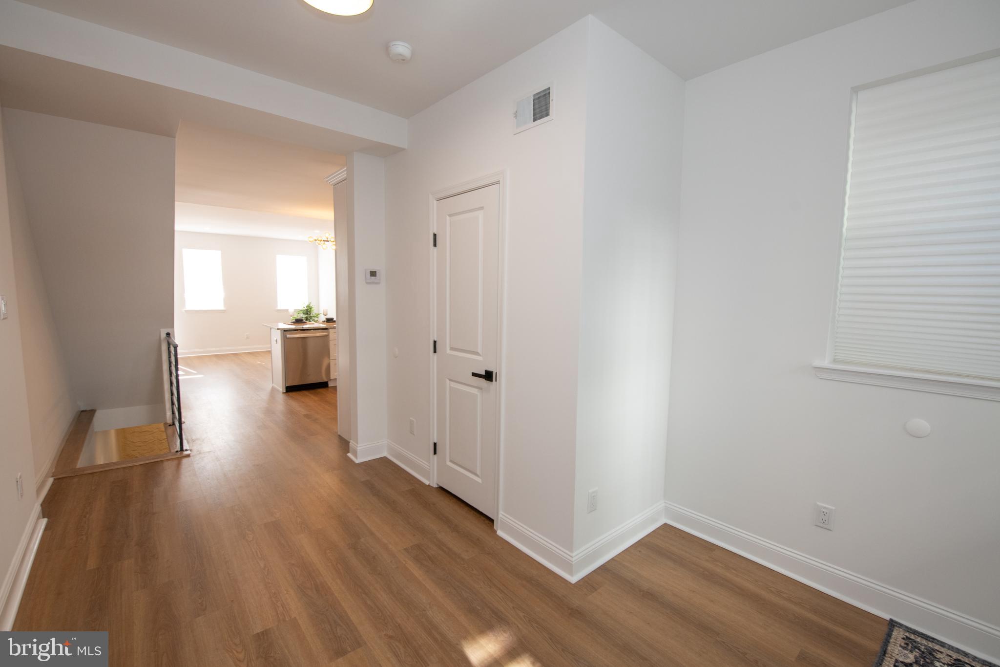 POINT BREEZE - Residential