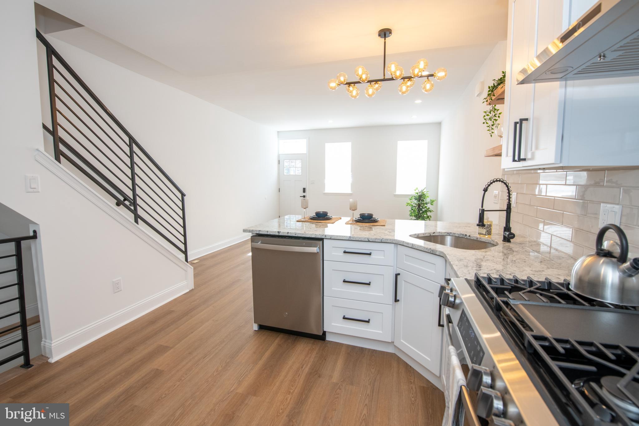 POINT BREEZE - Residential