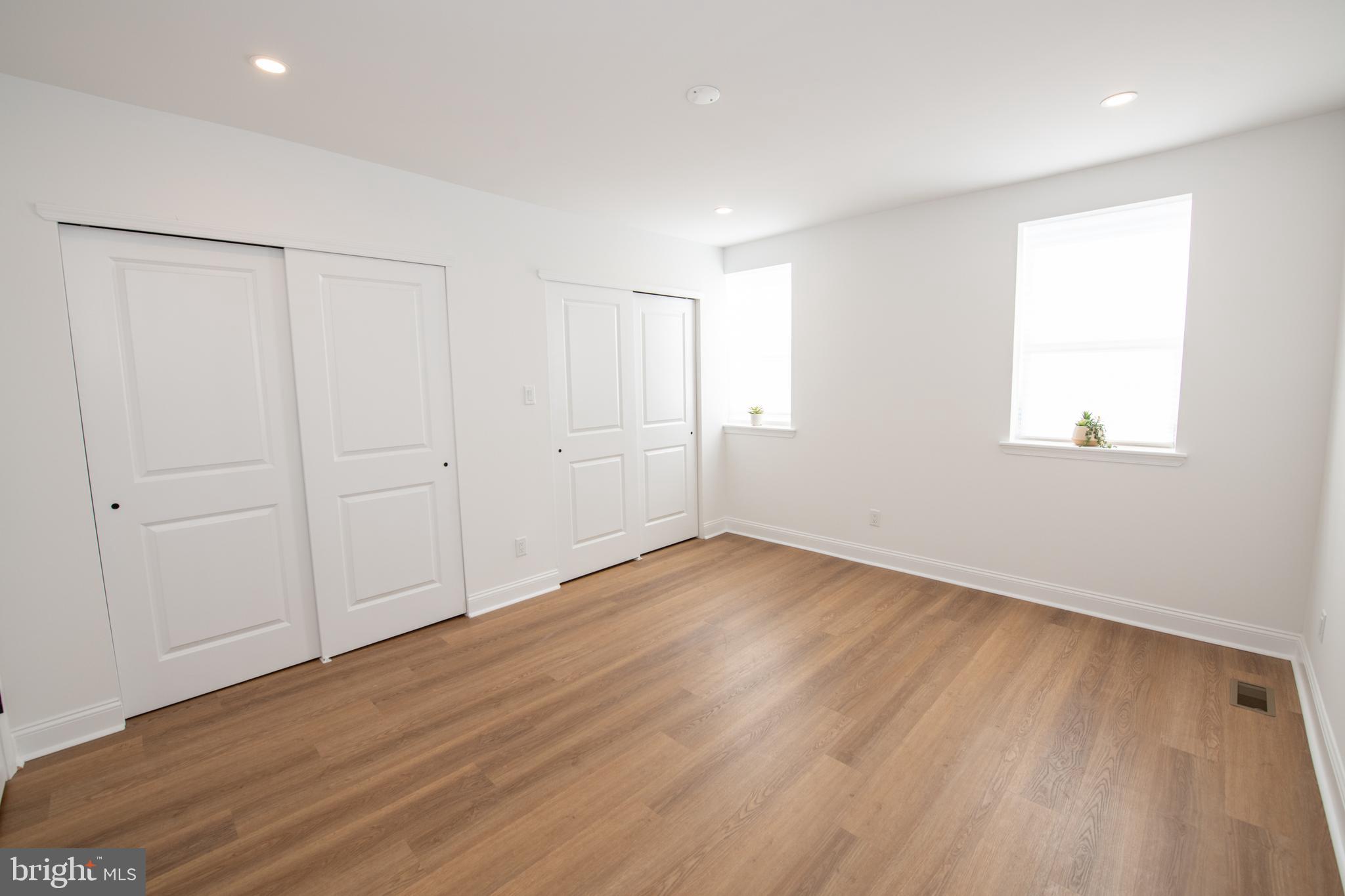 POINT BREEZE - Residential