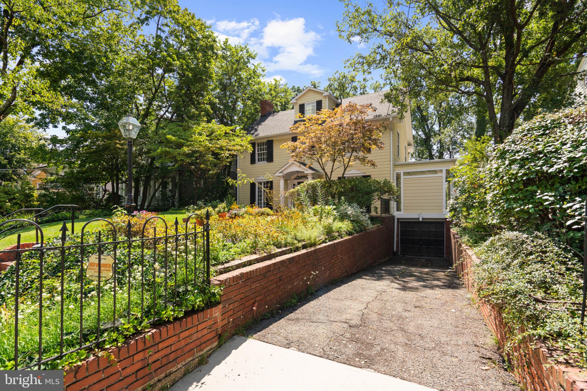 3218 NEWARK STREET NW