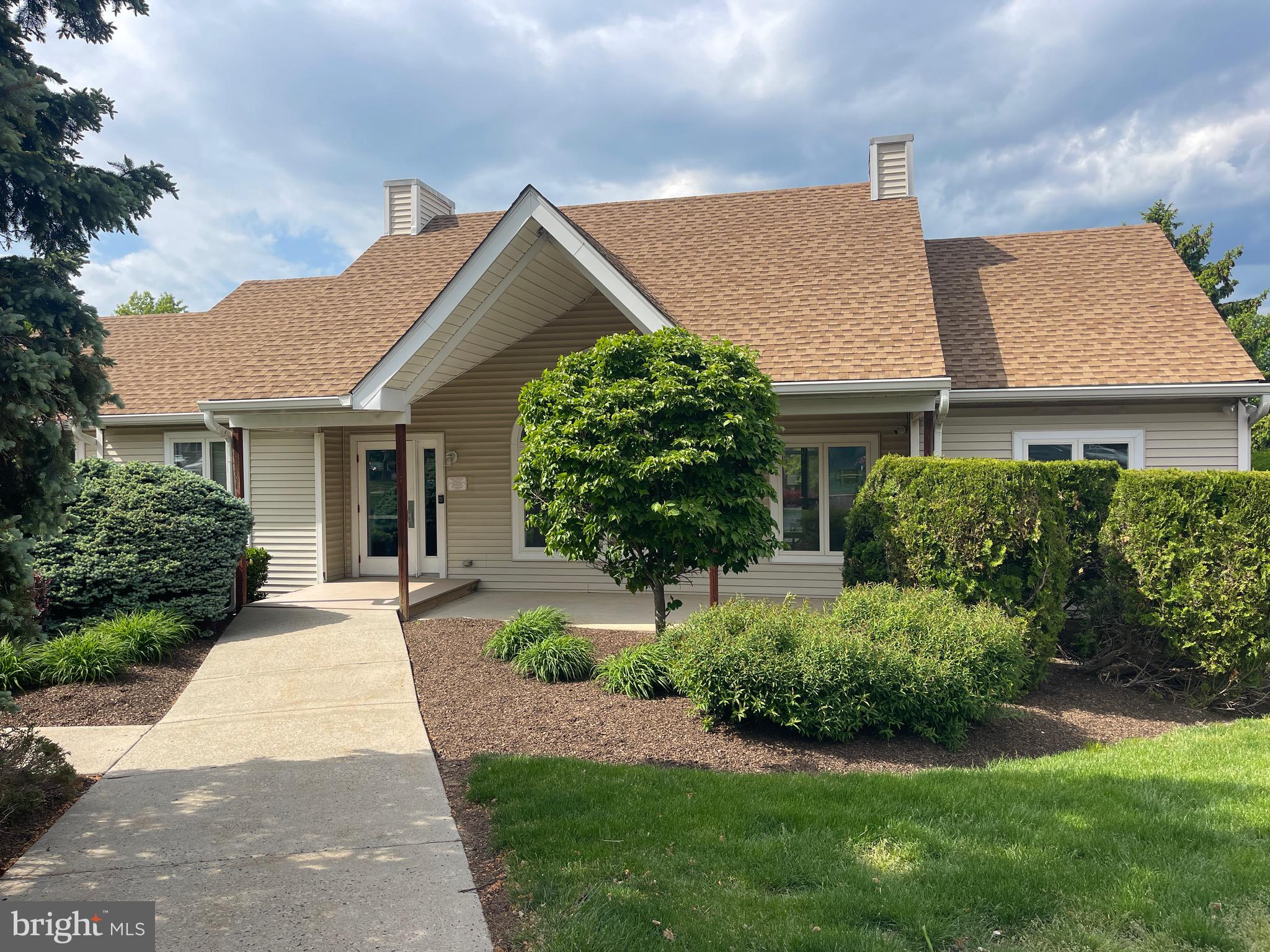 MONTGOMERY PLACE - Residential