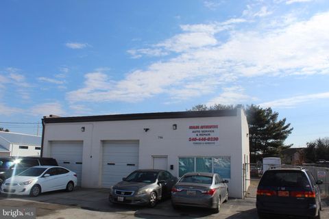 706 N EAST STREET FREDERICK MD 21701