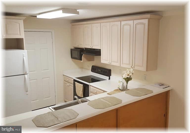 ENGLISH COUNTRY MANOR - Residential