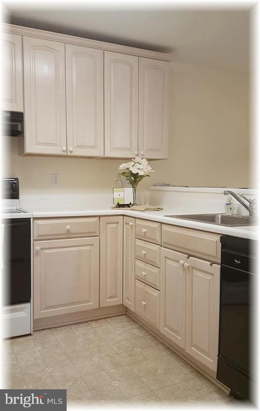 ENGLISH COUNTRY MANOR - Residential