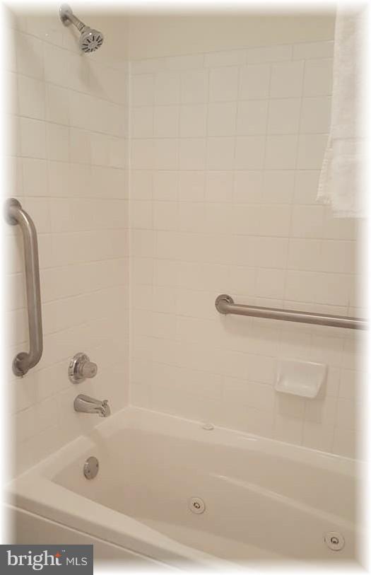 ENGLISH COUNTRY MANOR - Residential