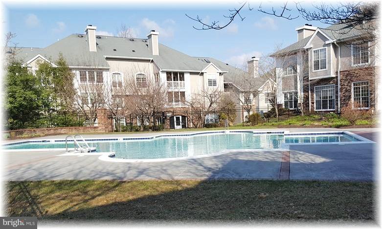 ENGLISH COUNTRY MANOR - Residential