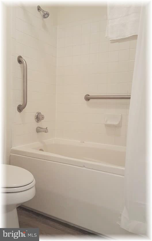 ENGLISH COUNTRY MANOR - Residential