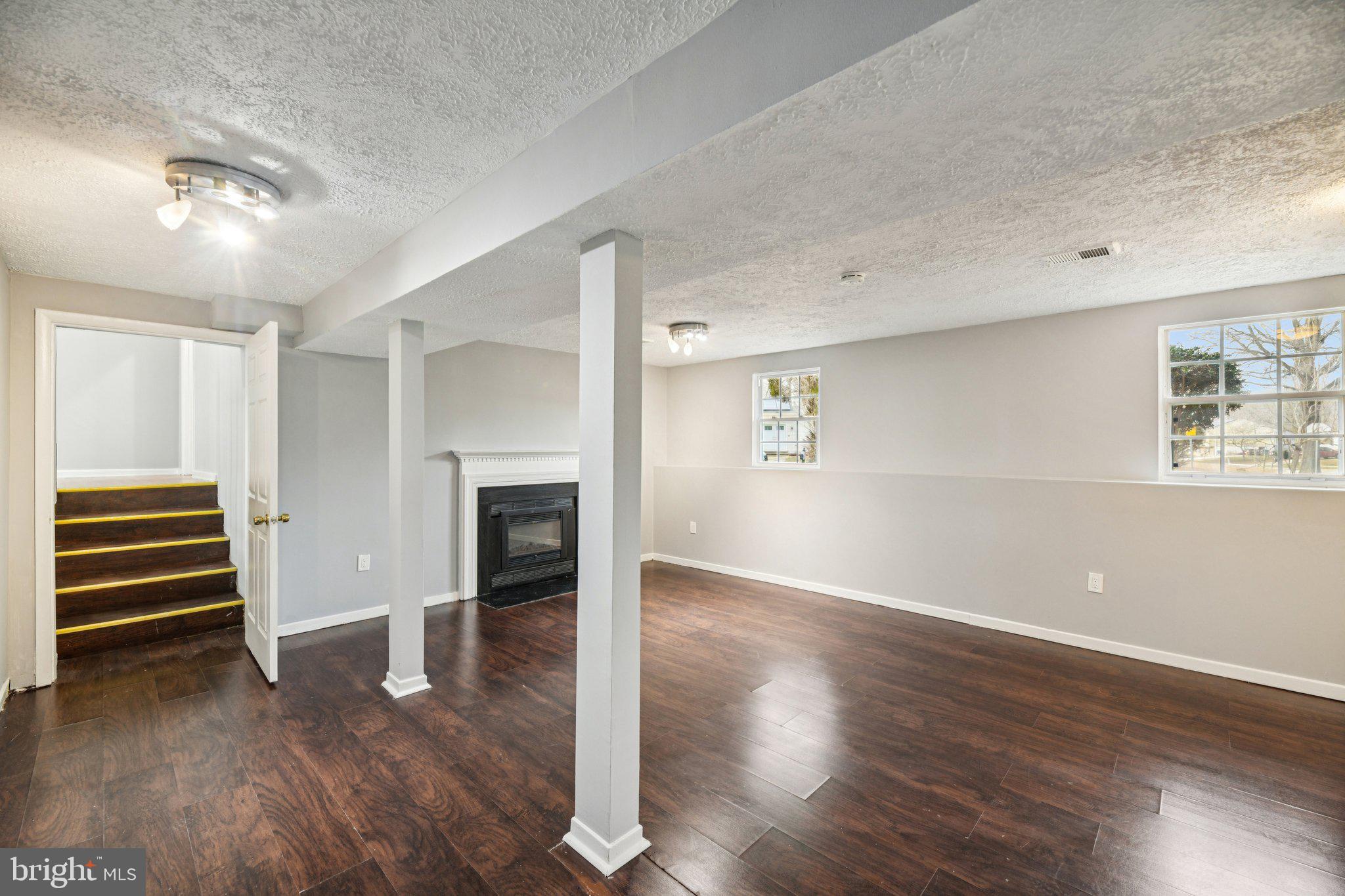 MARLBORO MEADOWS - Residential