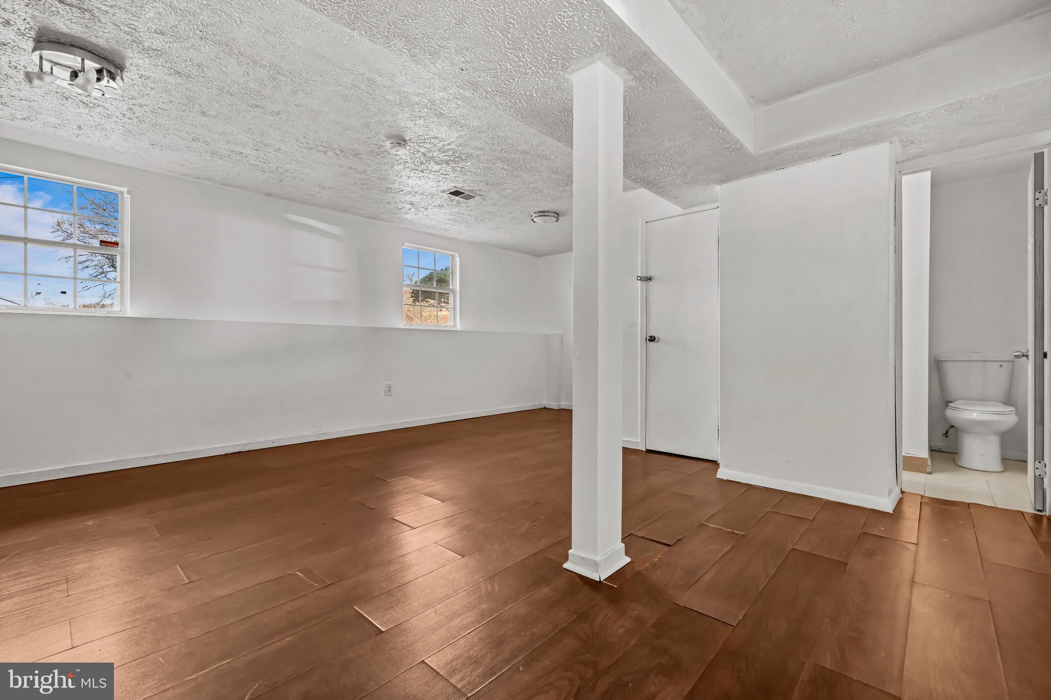 MARLBORO MEADOWS - Residential