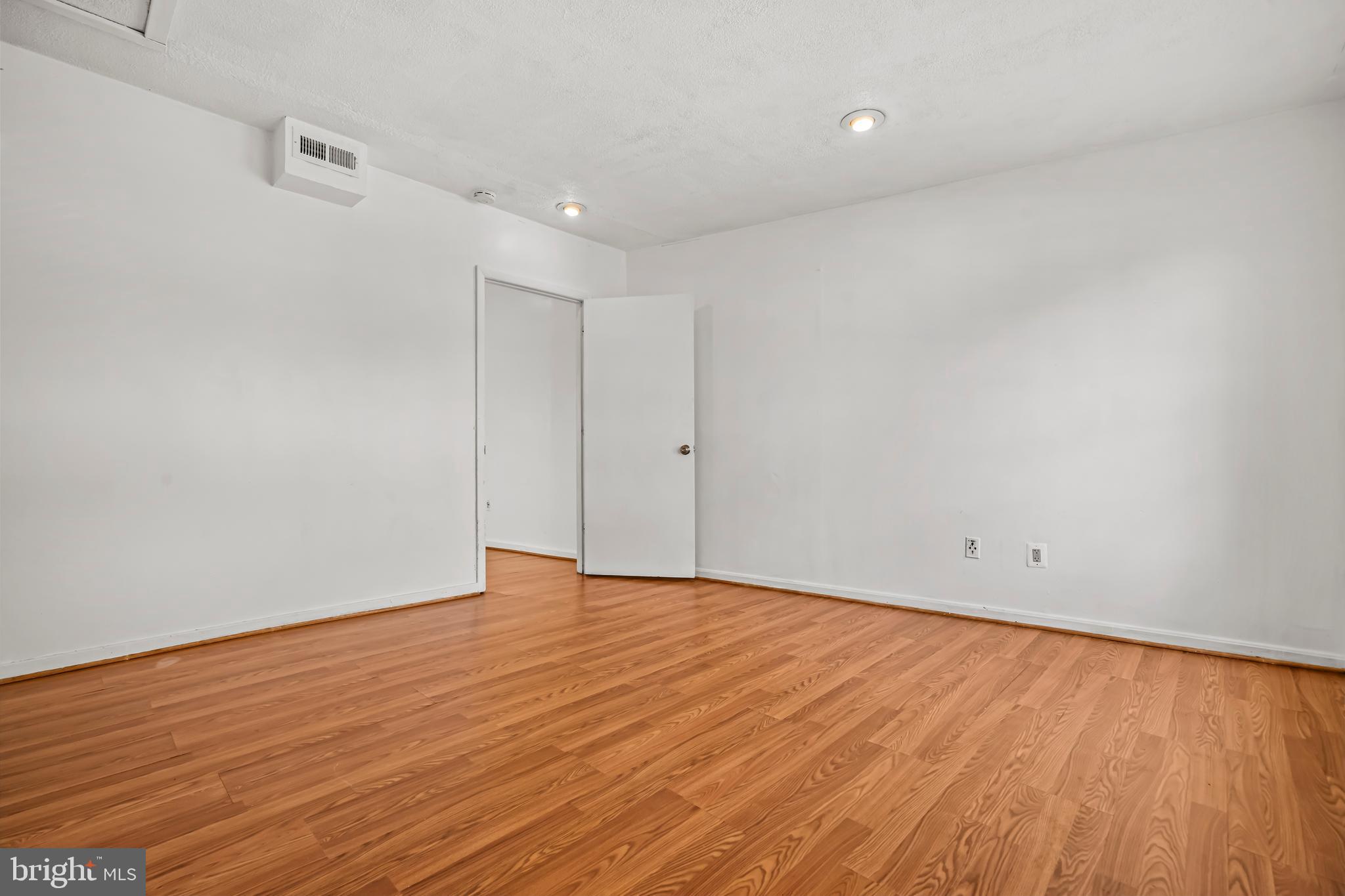 MARLBORO MEADOWS - Residential