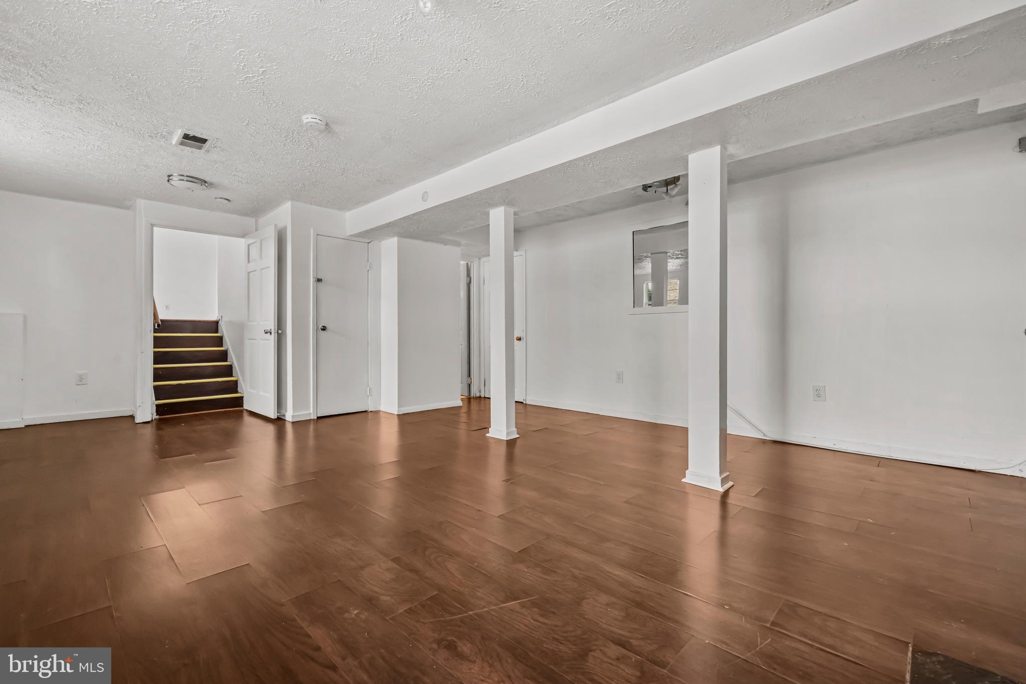 MARLBORO MEADOWS - Residential