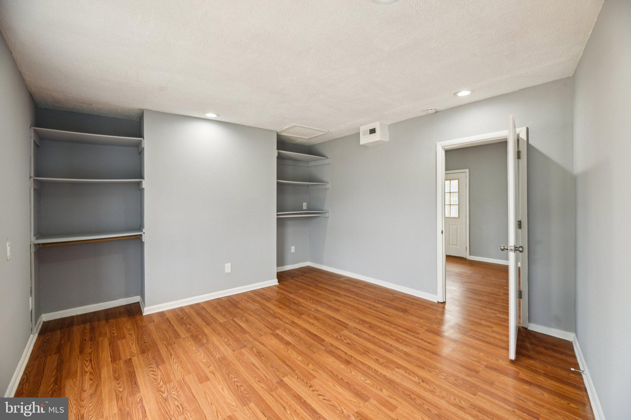 MARLBORO MEADOWS - Residential