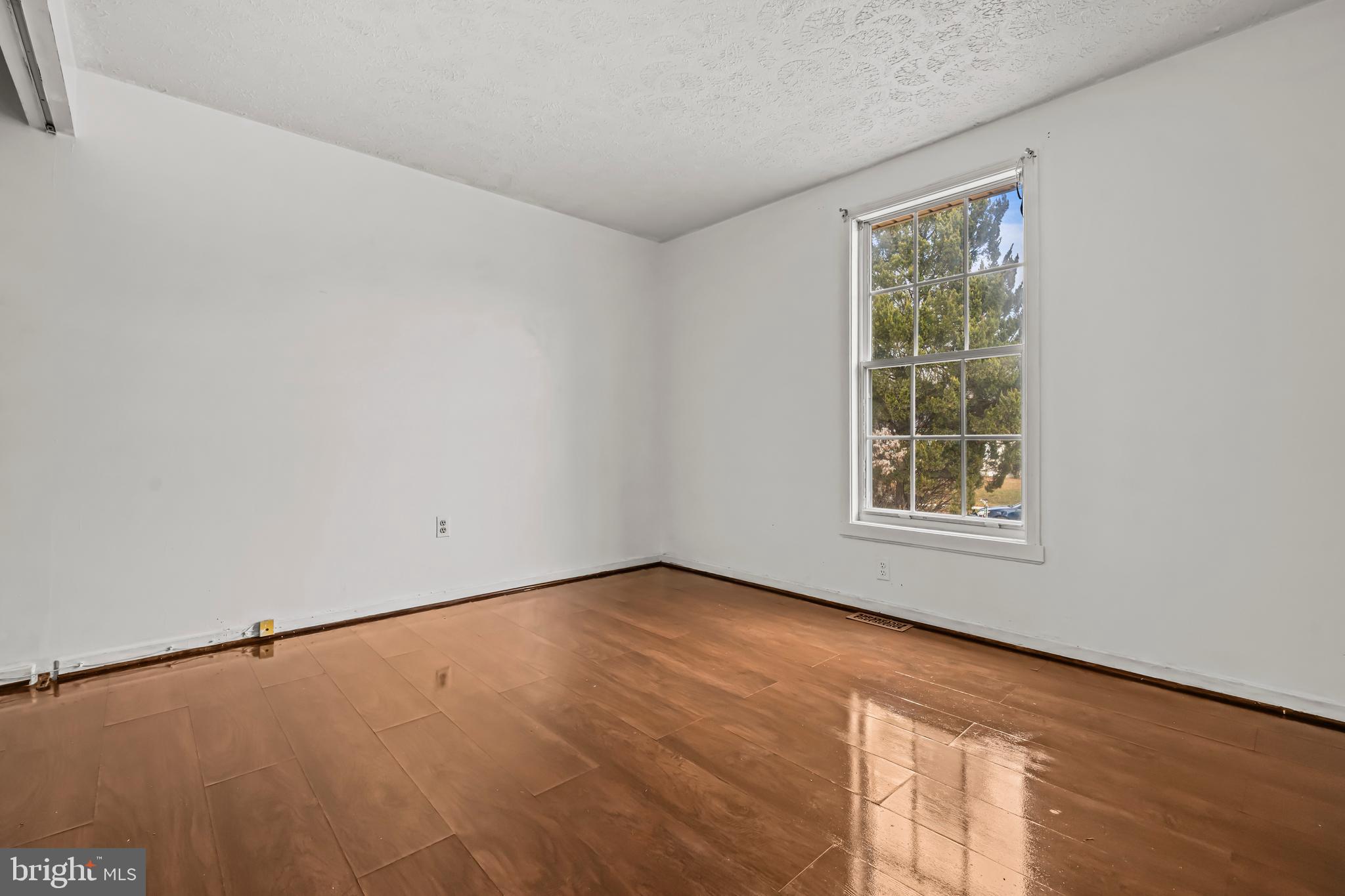 MARLBORO MEADOWS - Residential