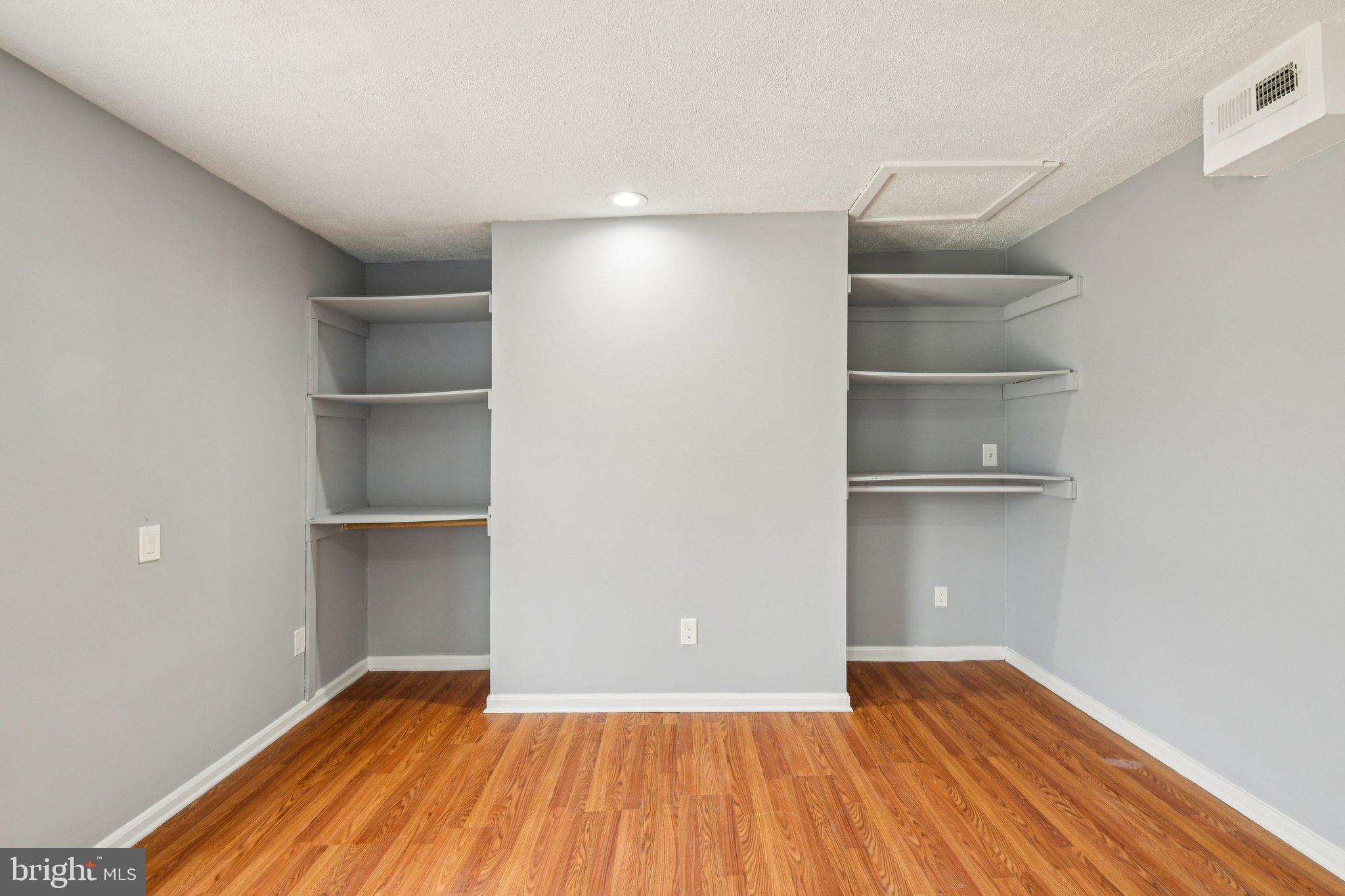 MARLBORO MEADOWS - Residential