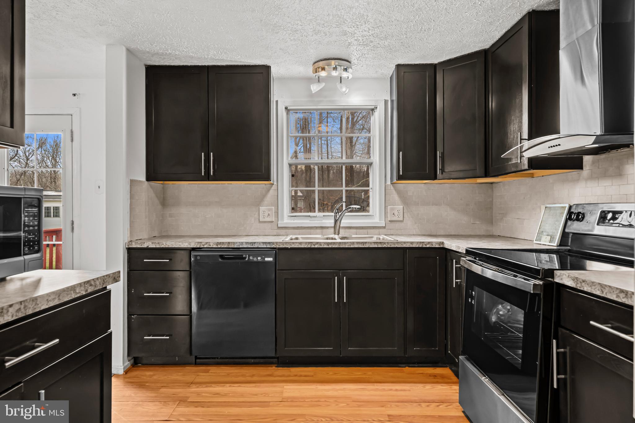 MARLBORO MEADOWS - Residential