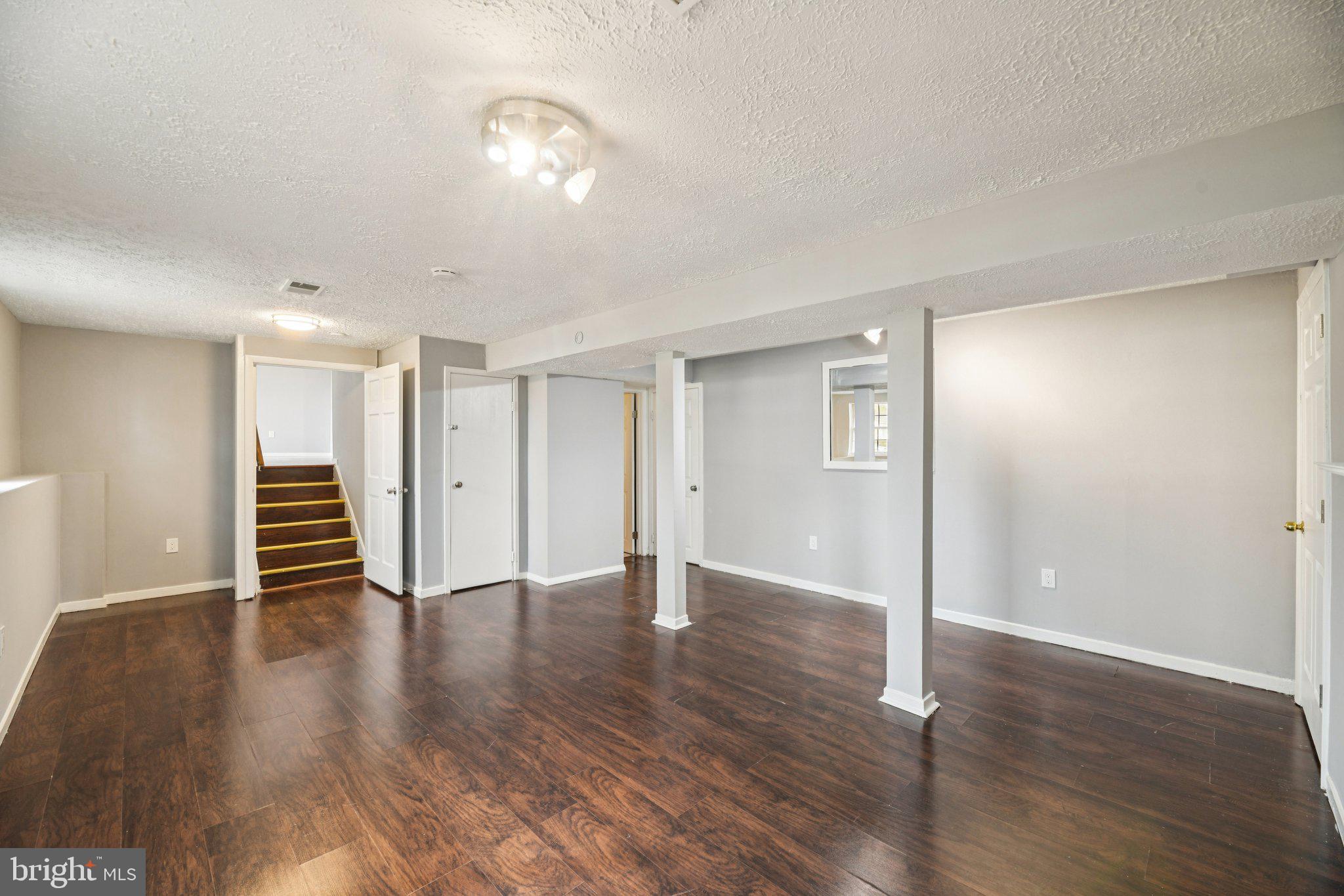 MARLBORO MEADOWS - Residential