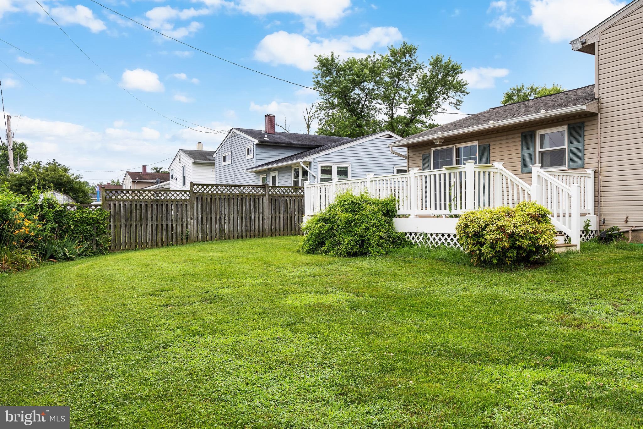 MUNROE GARDENS - Residential