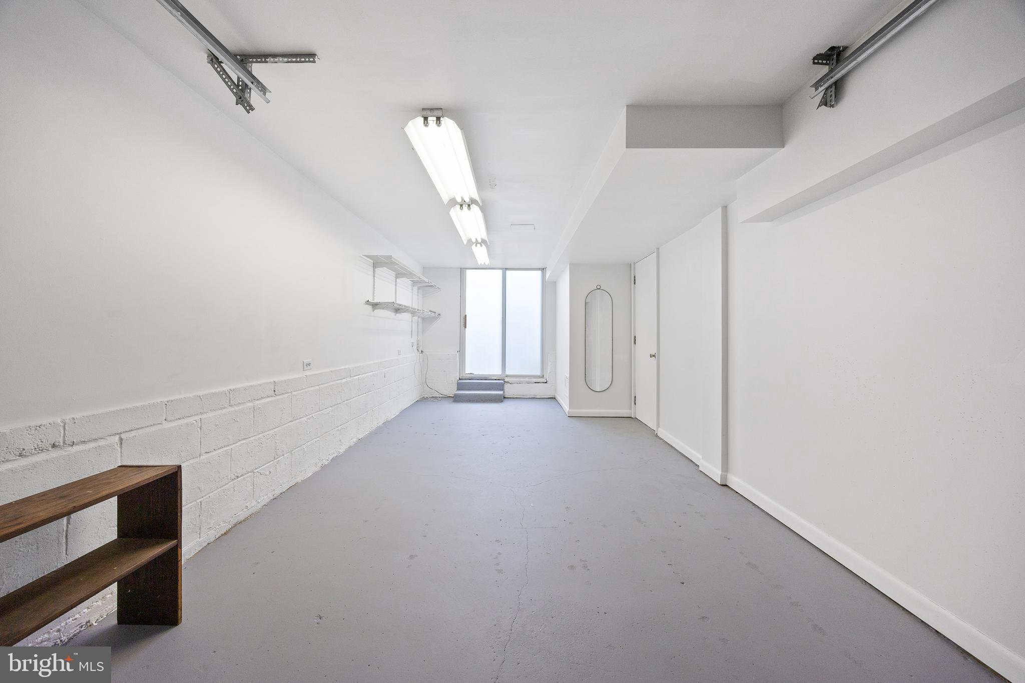 MUNROE GARDENS - Residential