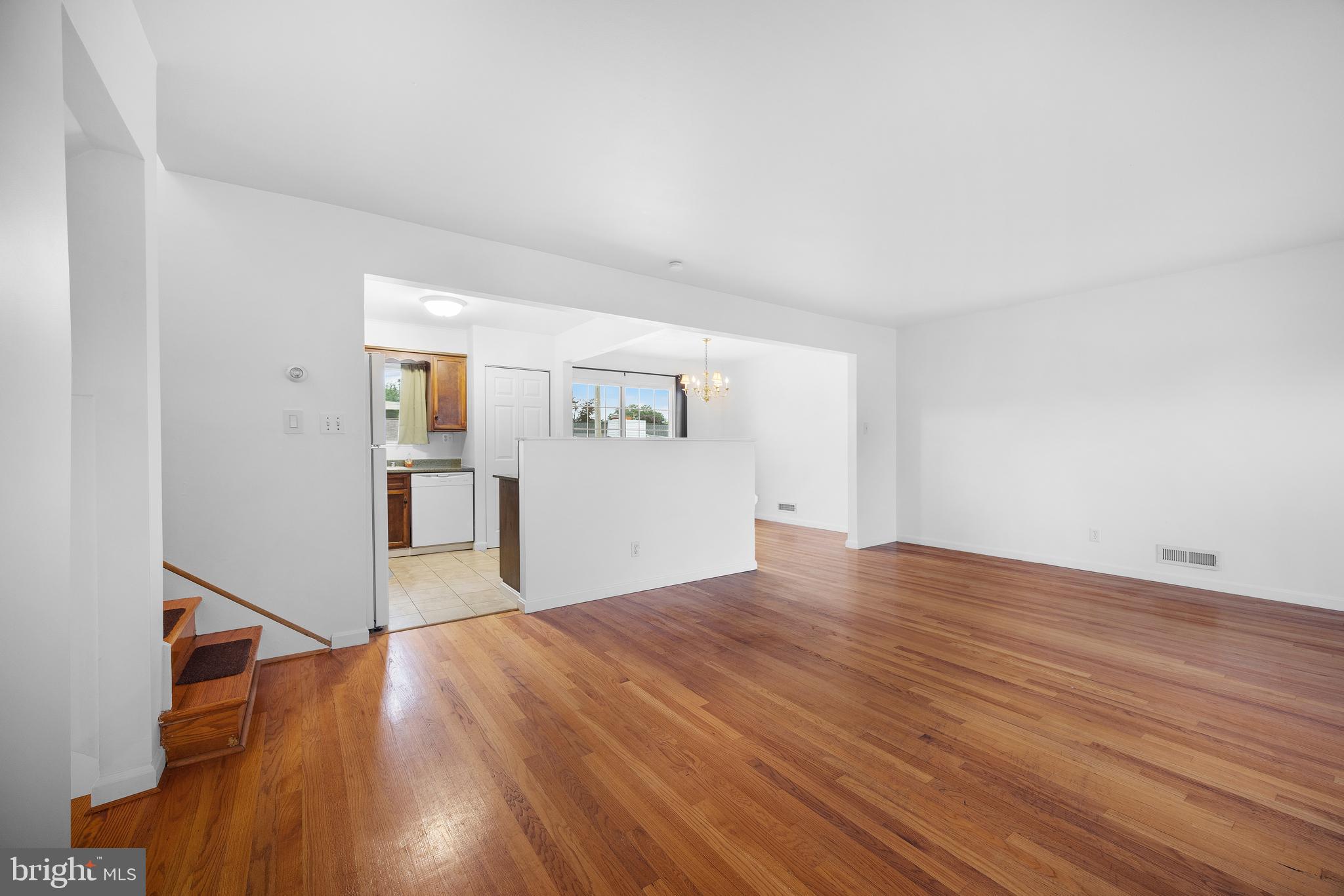 MUNROE GARDENS - Residential