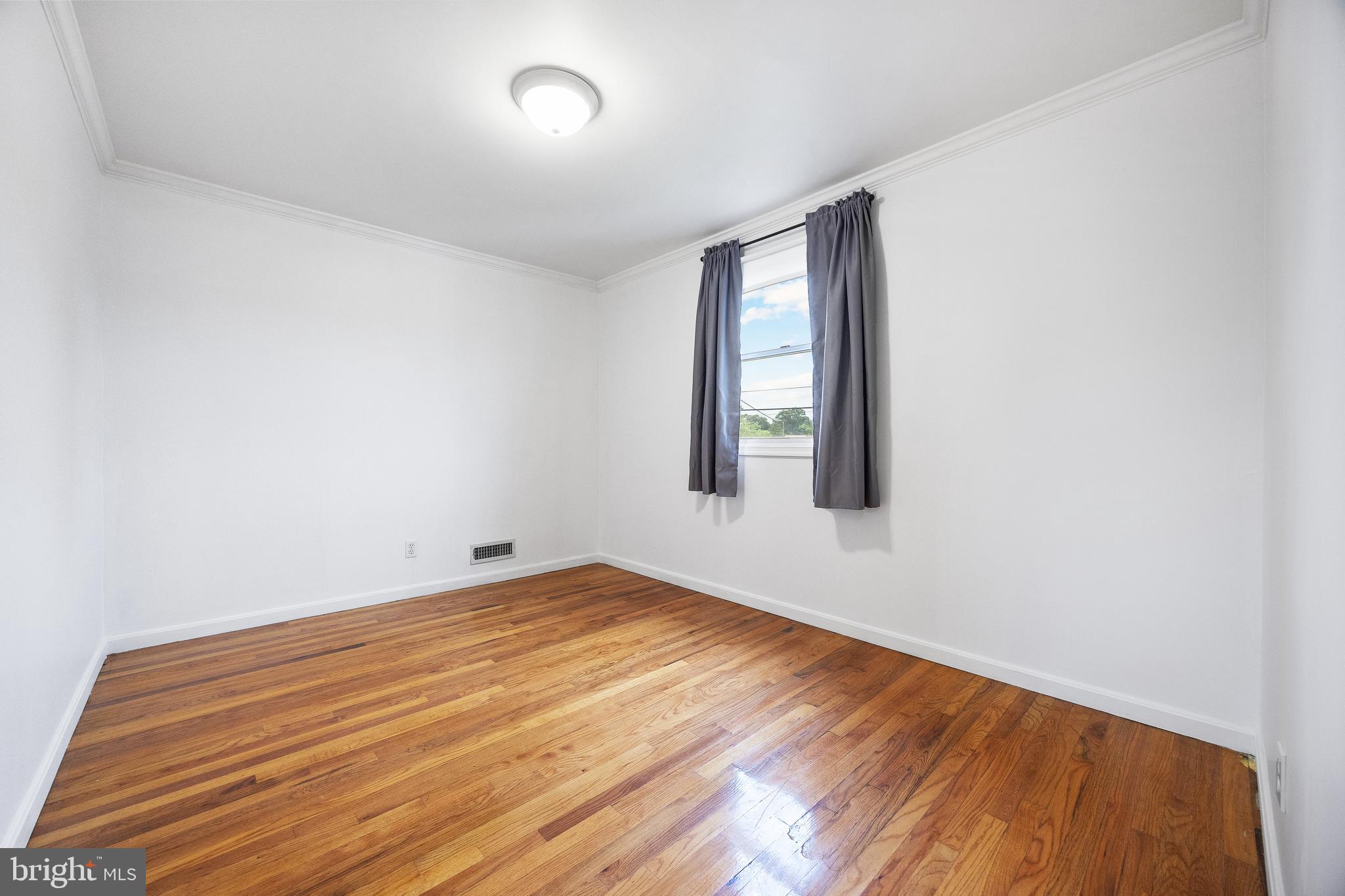 MUNROE GARDENS - Residential