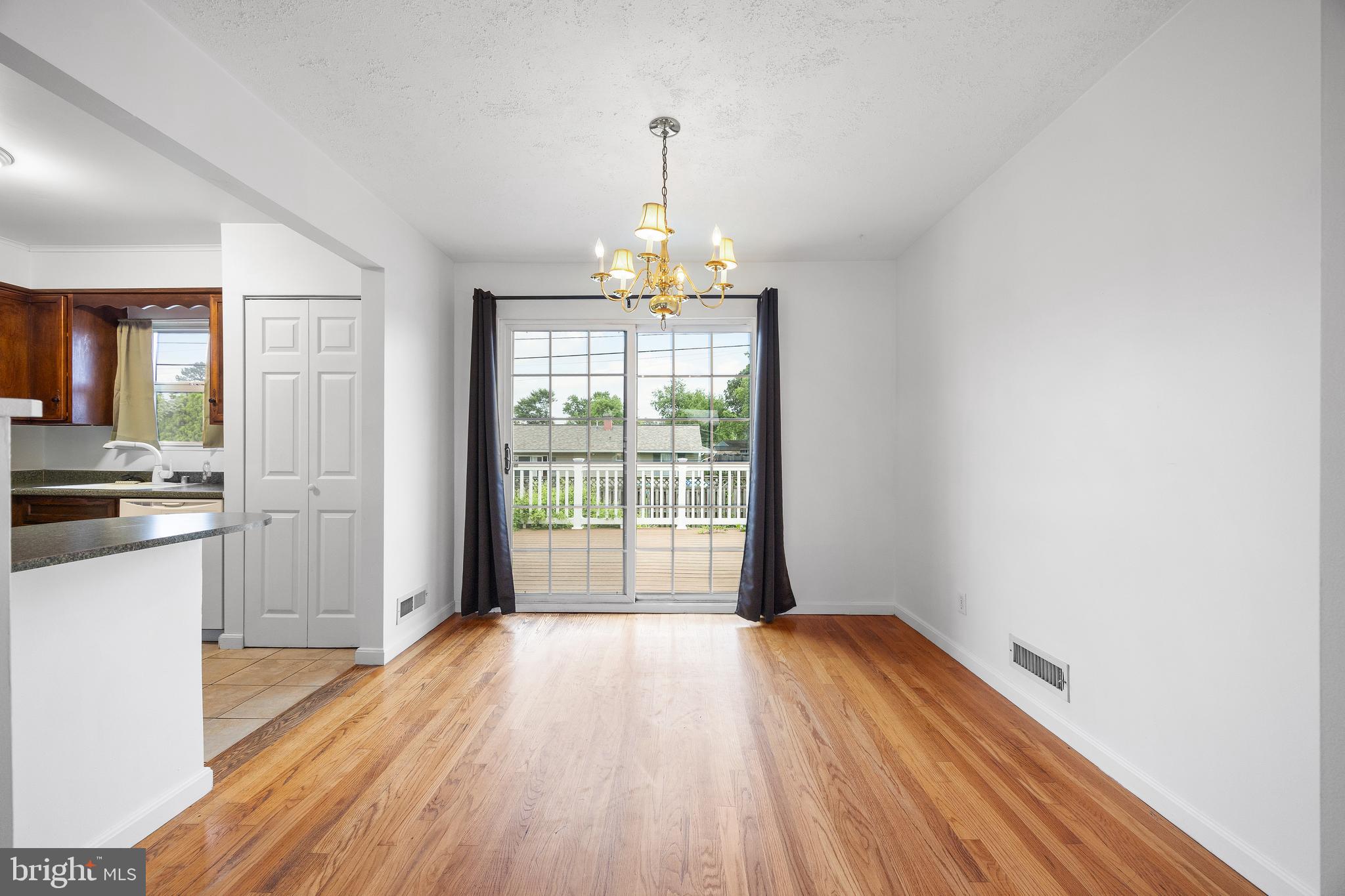 MUNROE GARDENS - Residential