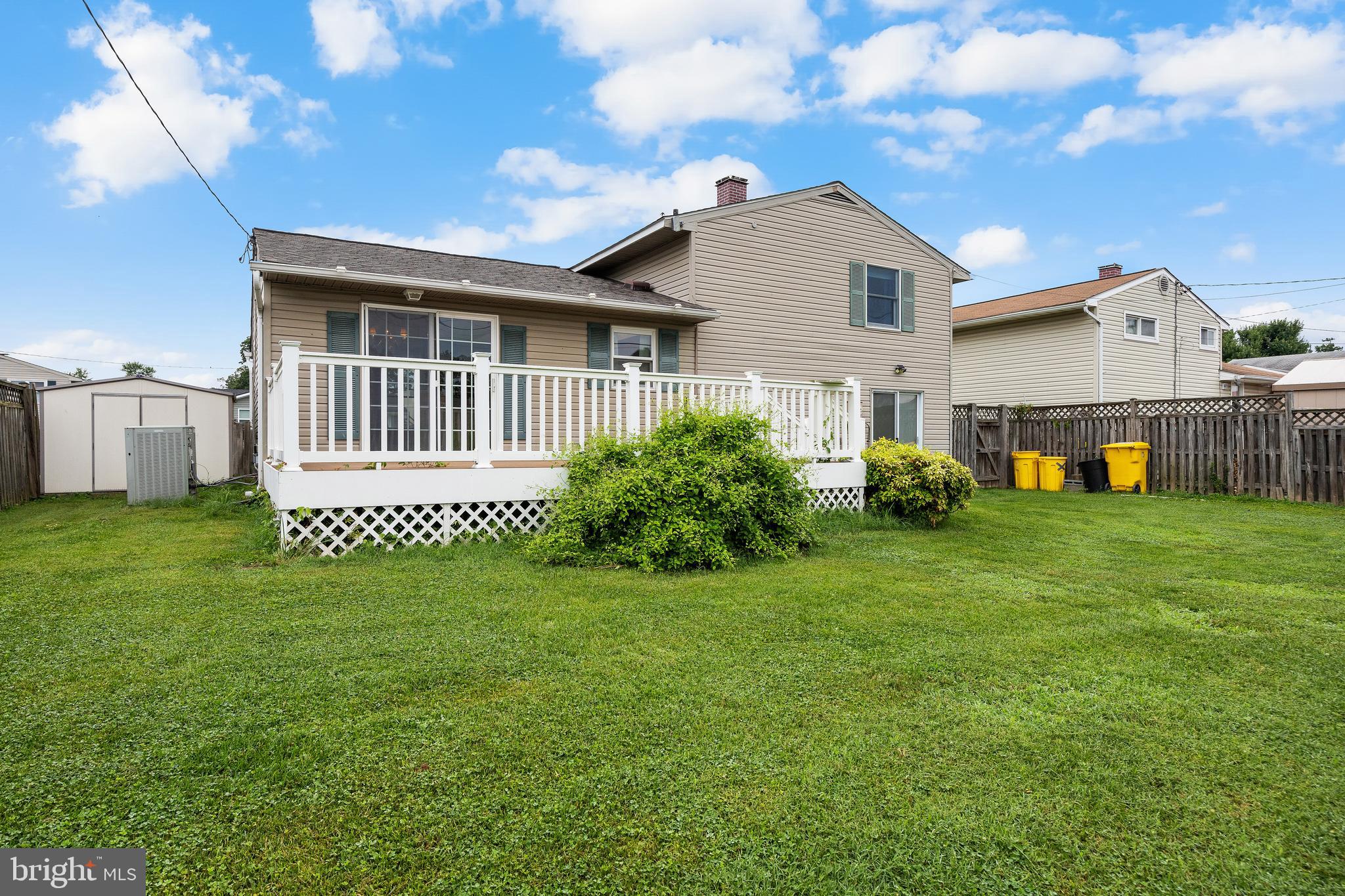 MUNROE GARDENS - Residential