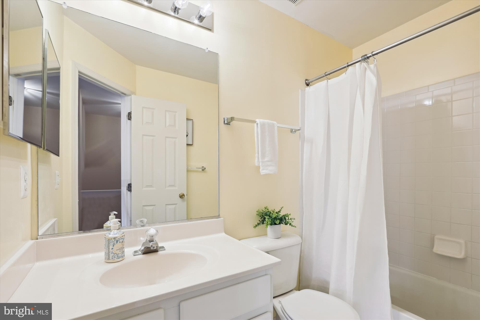 KINGSTOWNE - Residential