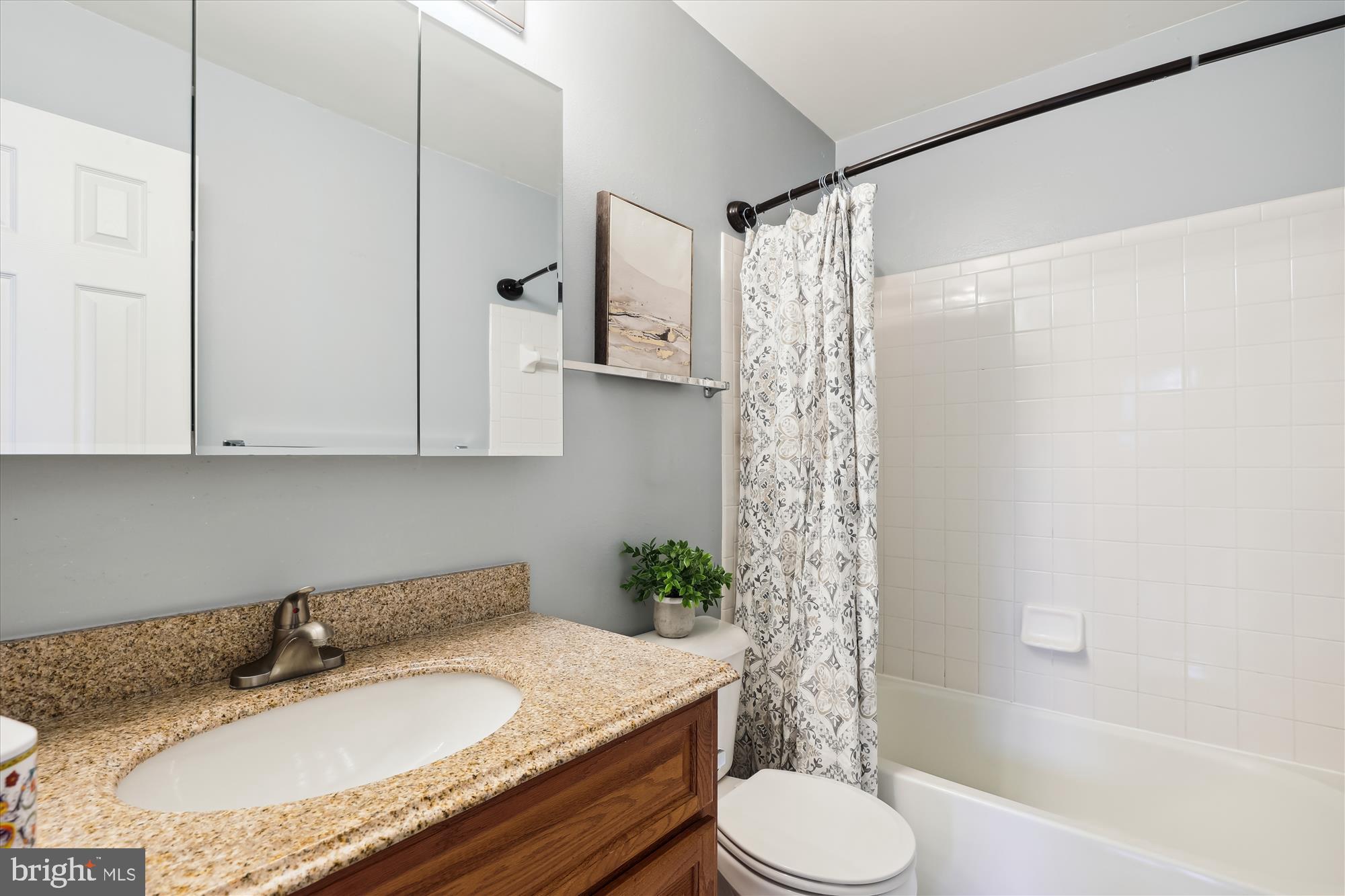 KINGSTOWNE - Residential