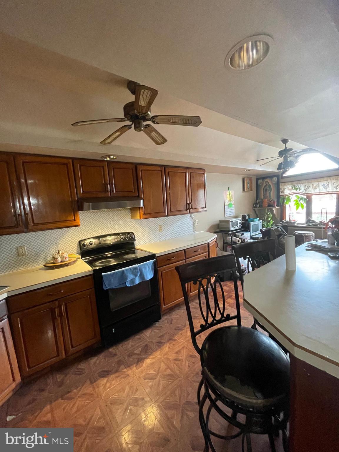 NORRISTOWN - Residential