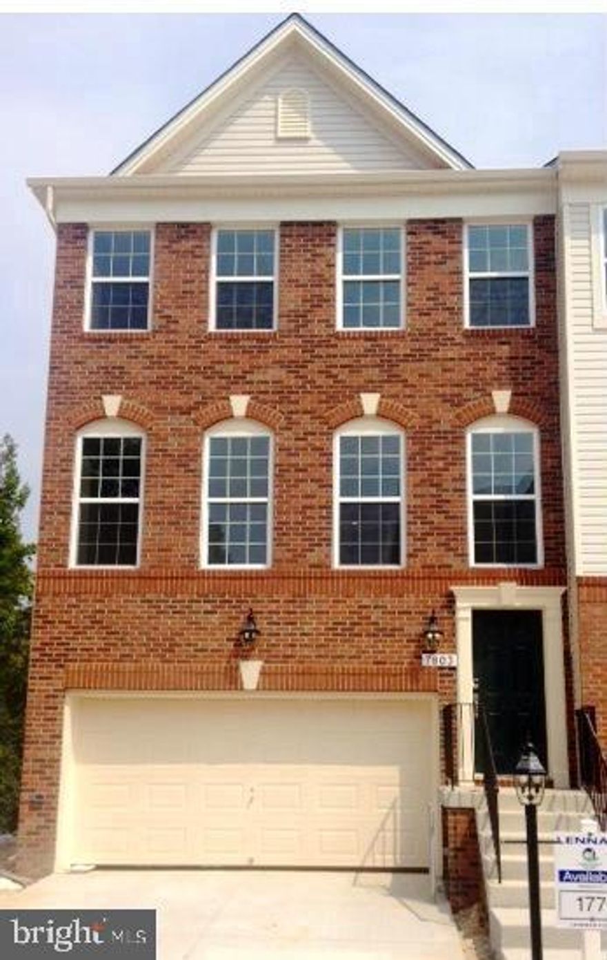 RENTAL IN Boyer's Ridge 2-Car Garage Townhome !. Lovely Camden includes Brick Front, 3 Bedrooms, 2 Full, 2 Half Baths, well appointed Kitchen with Granite, Stainless Appliances, back splash & recessed lights, Luxury Owners Bath, Walkout Rec Room & Powder Room, Hardwood in Dining Room, Family Room, Kitchen, Foyer & more.