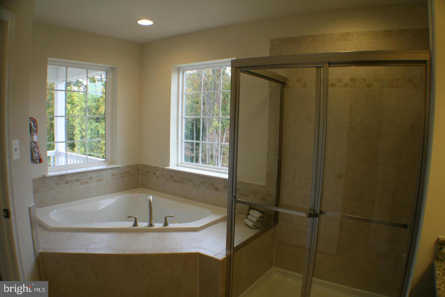 BOYERS RIDGE - Residential Lease