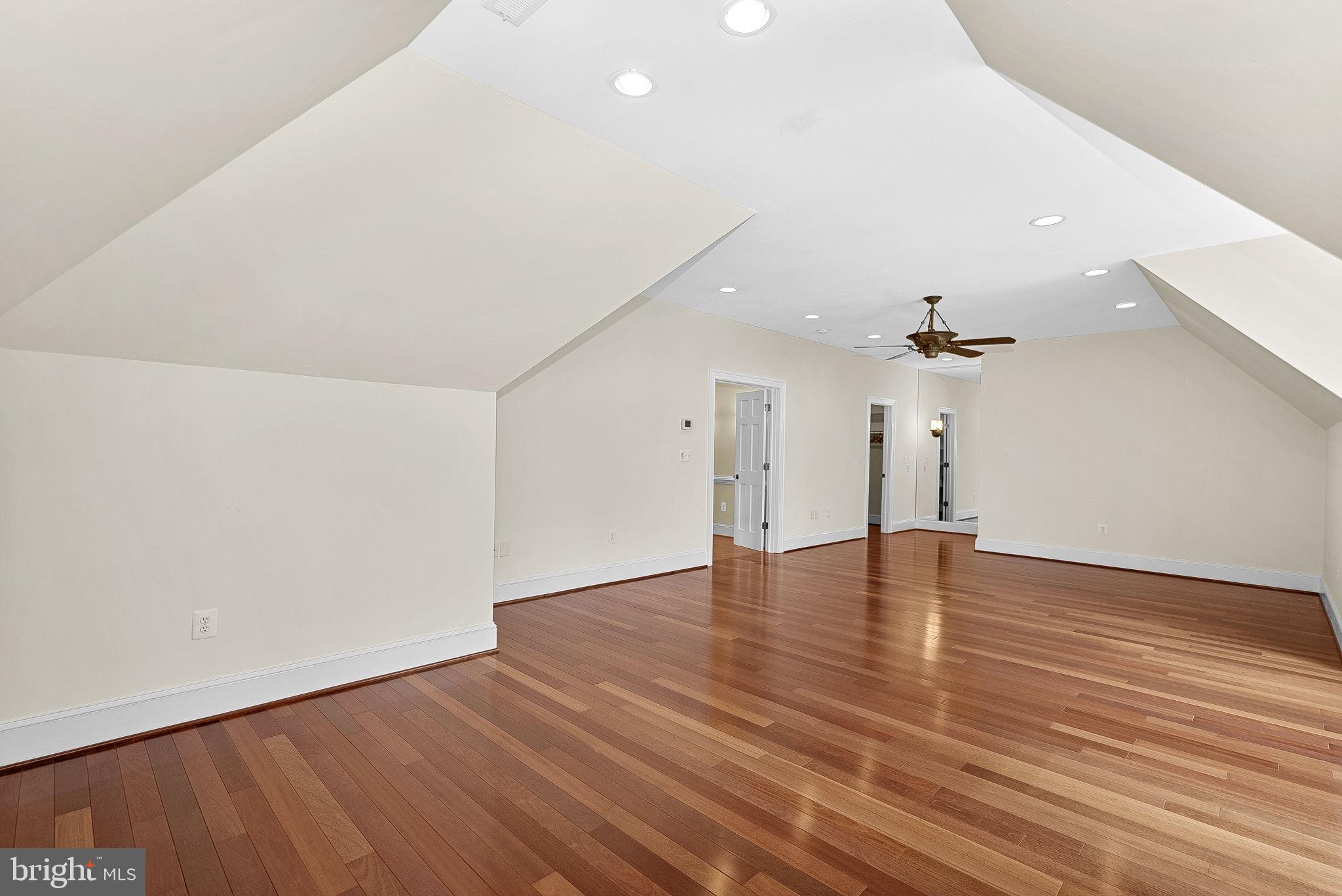 REDLAC FOREST - Residential