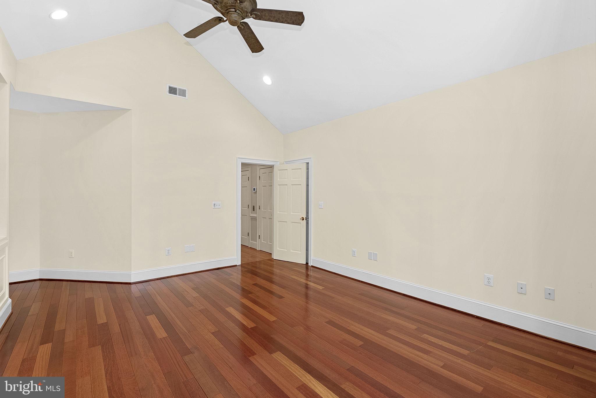 REDLAC FOREST - Residential