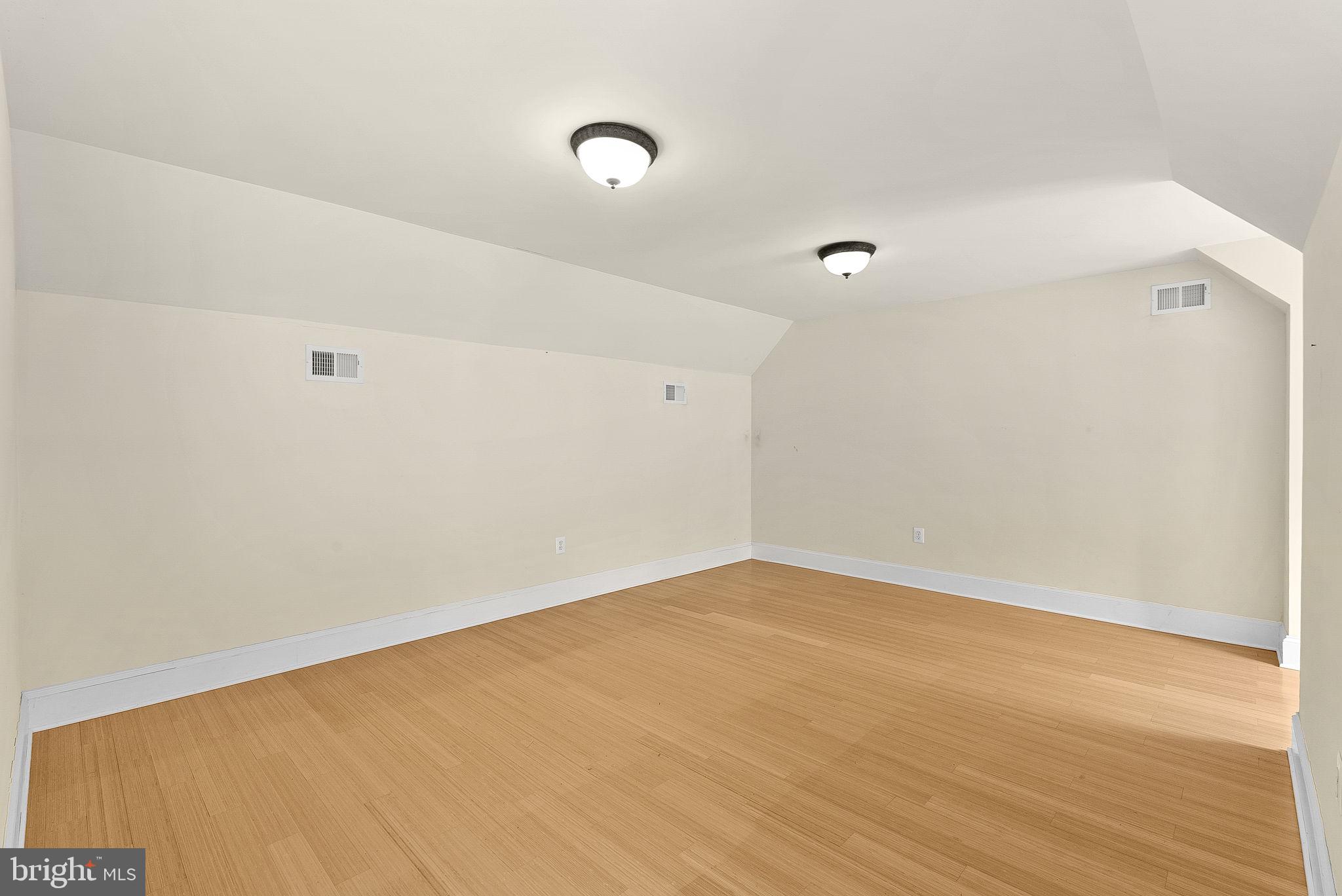 REDLAC FOREST - Residential