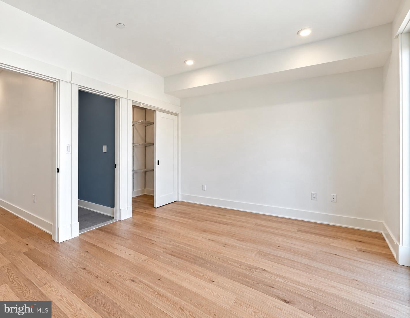 1605 HOLBROOK STREET NE 3