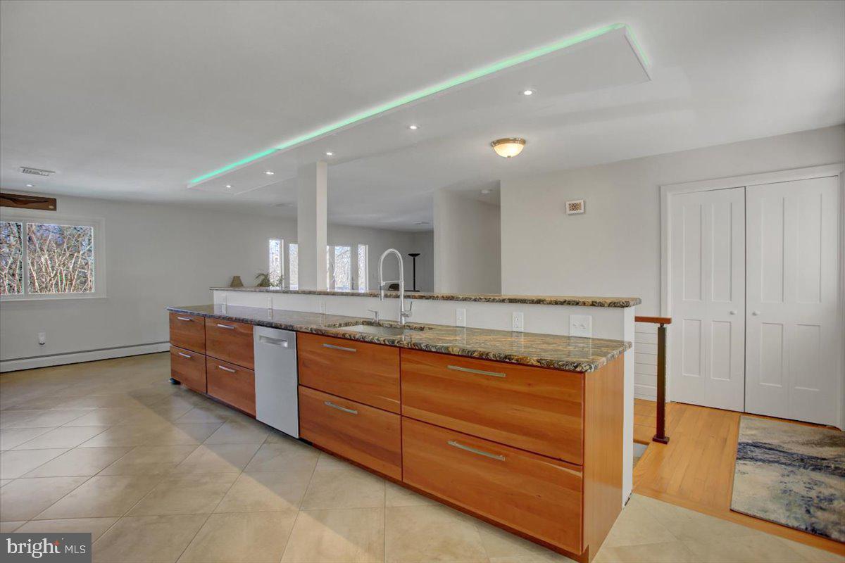 WINDING HILL HEIGHTS - Residential