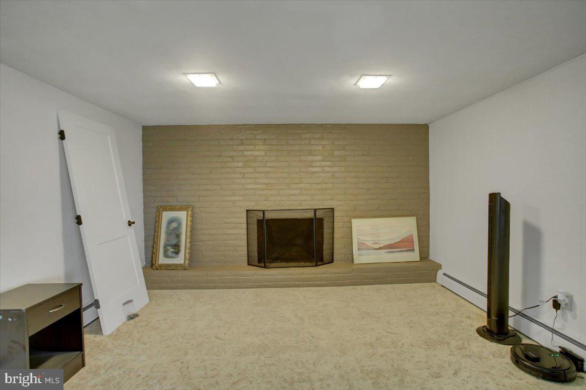 WINDING HILL HEIGHTS - Residential