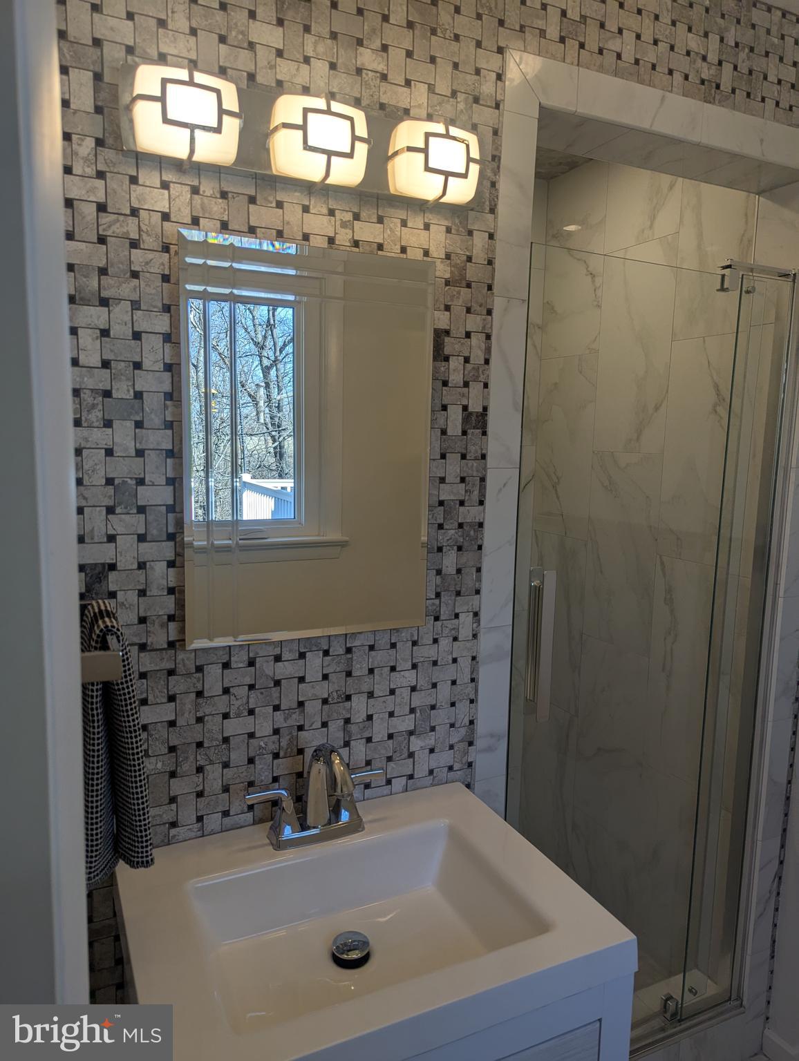 WINDING HILL HEIGHTS - Residential